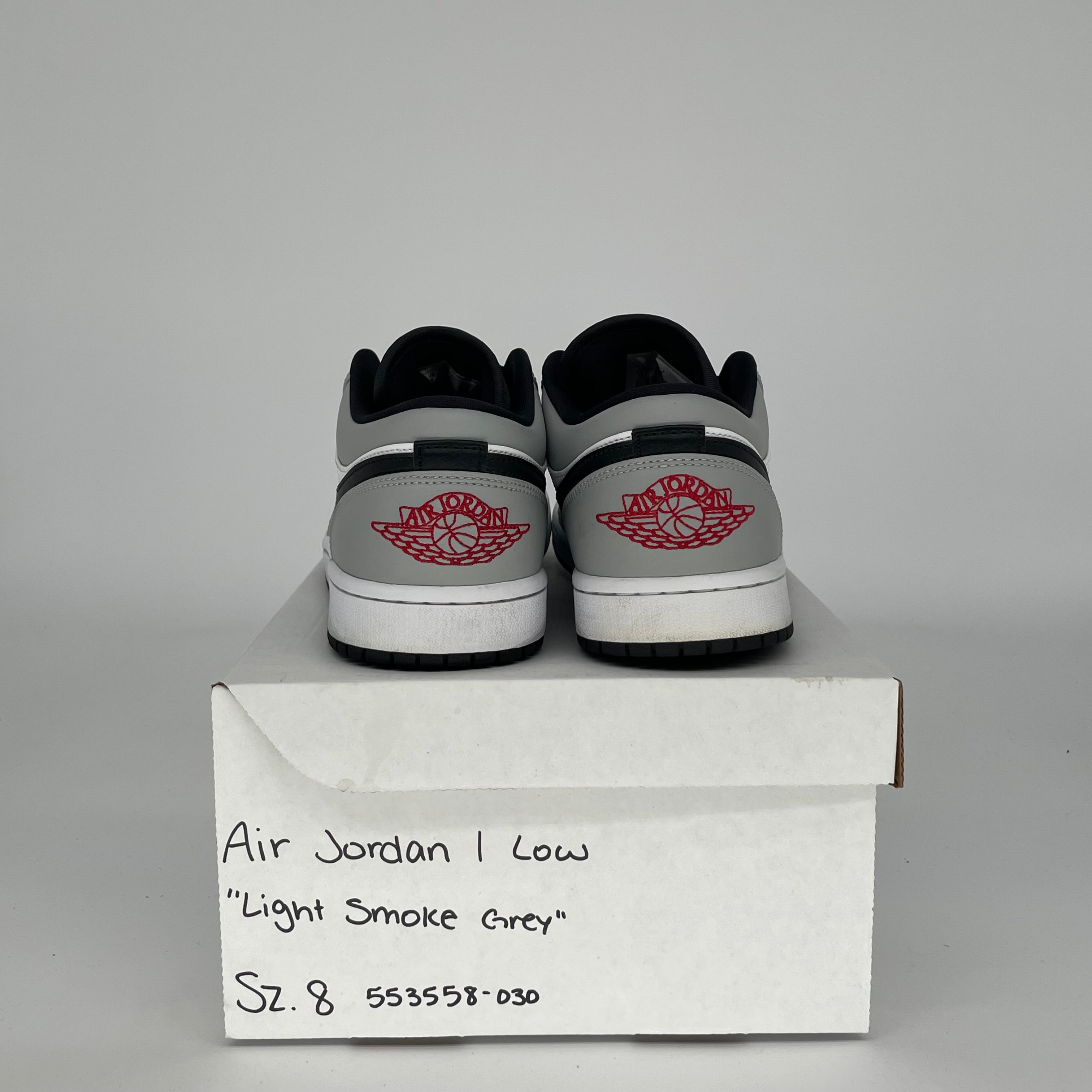 AIR JORDAN 1 LOW LIGHT SMOKE GREY SIZE 8 553558-030