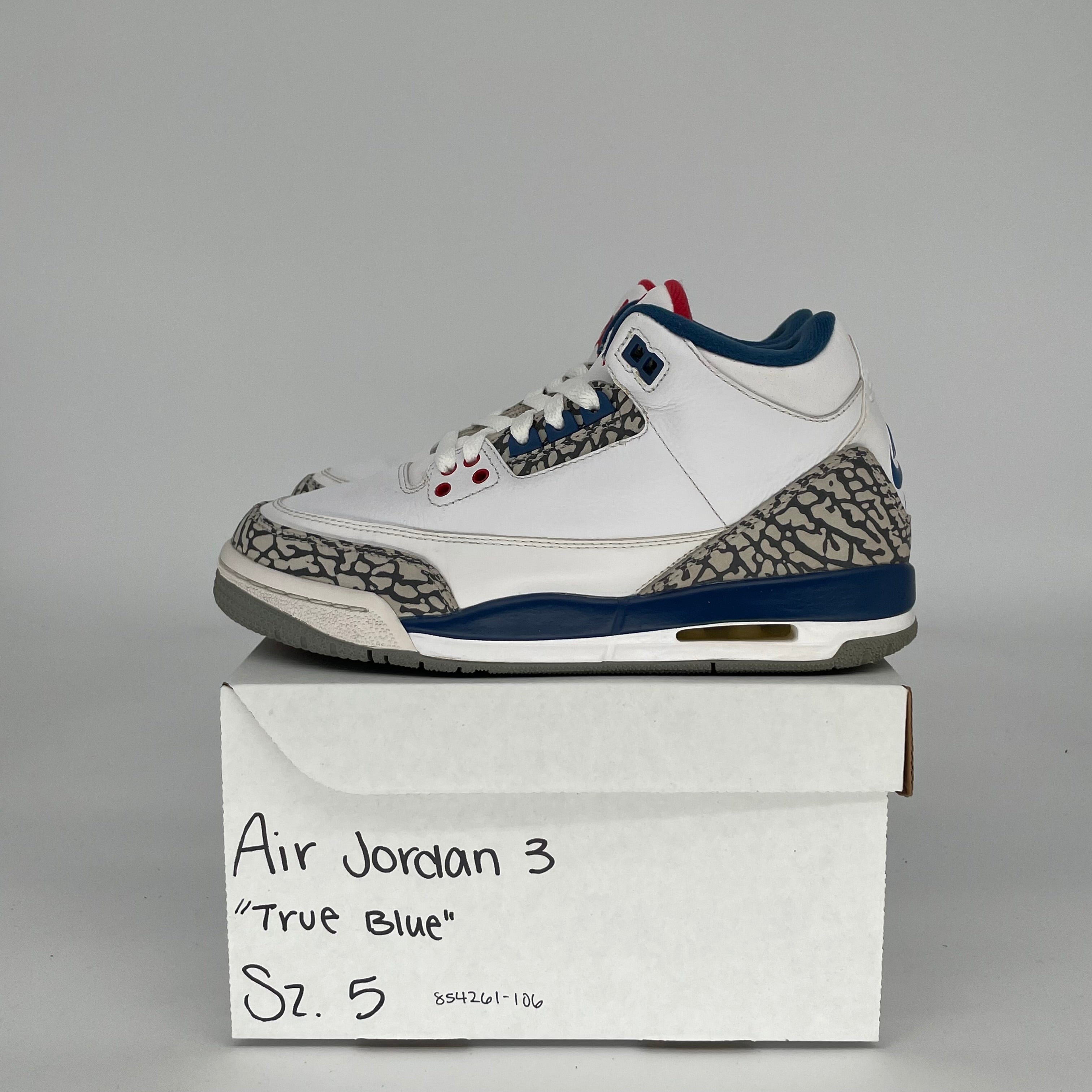 AIR JORDAN 3 TRUE BLUE SIZE 5Y 854261-106