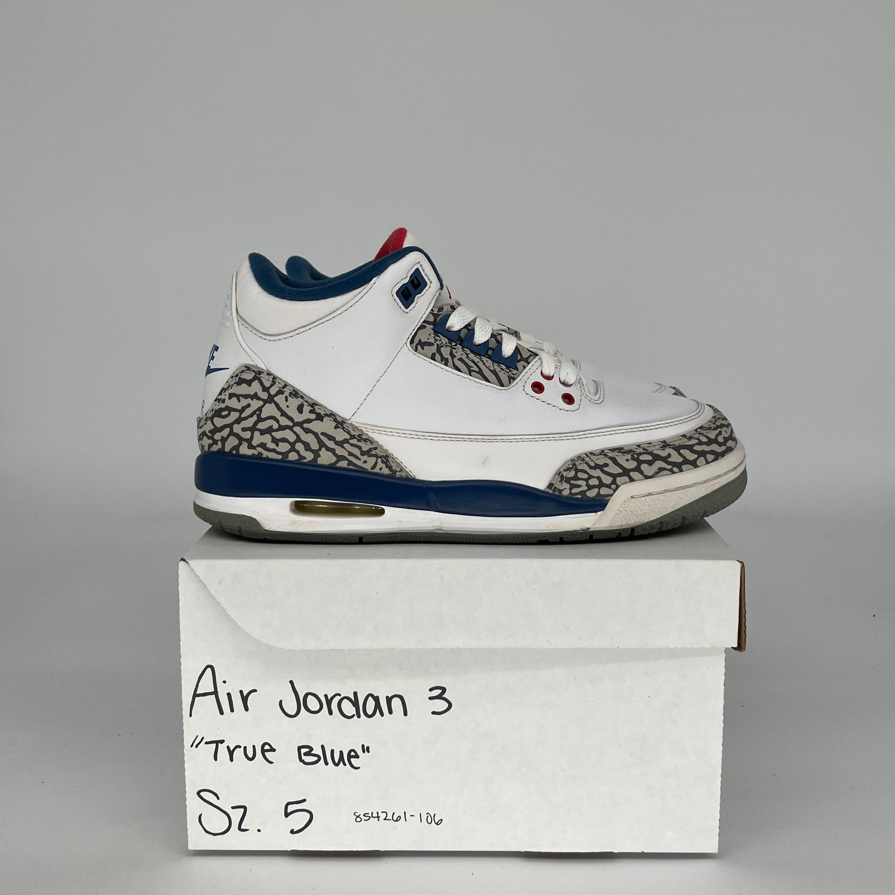 AIR JORDAN 3 TRUE BLUE SIZE 5Y 854261-106