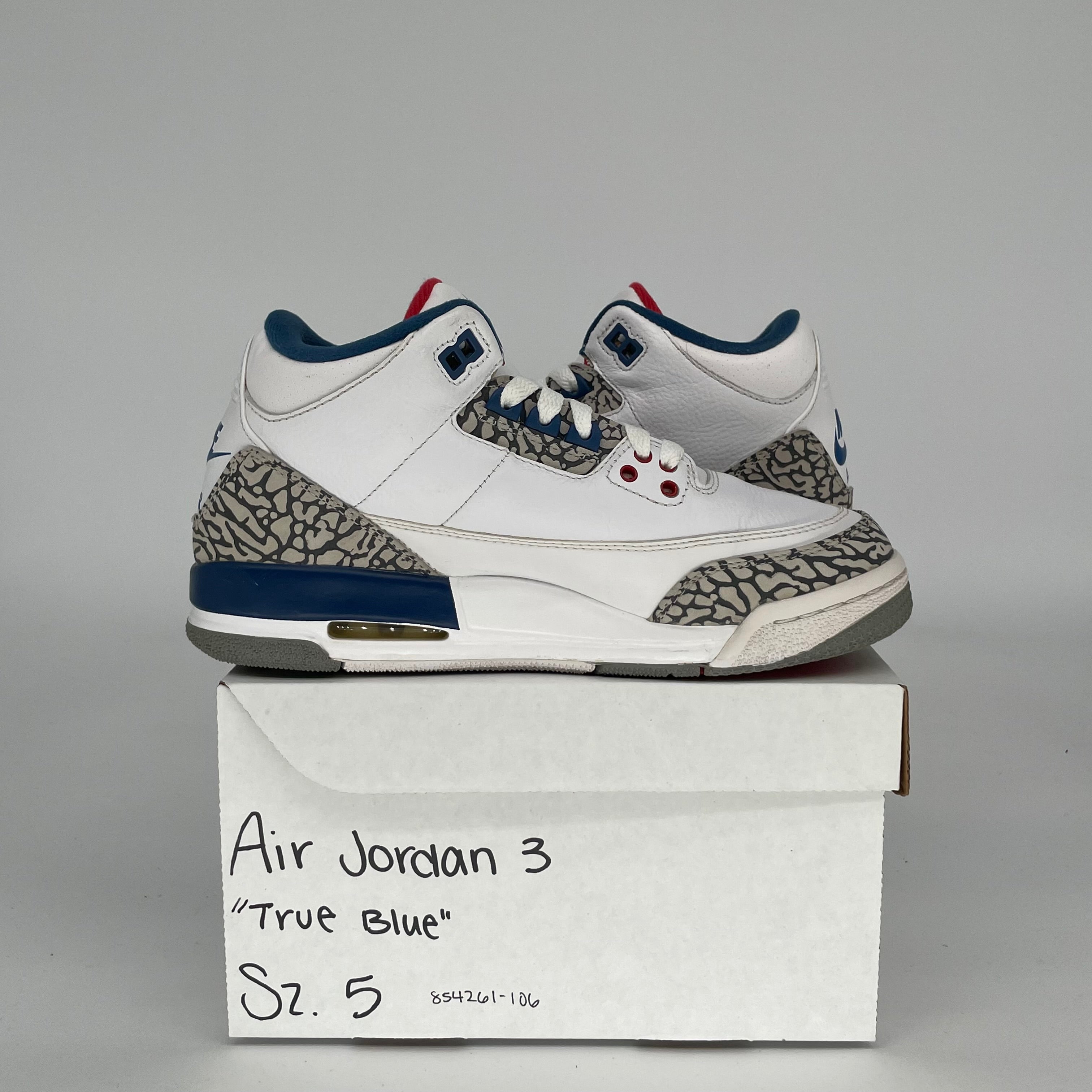 AIR JORDAN 3 TRUE BLUE SIZE 5Y 854261-106