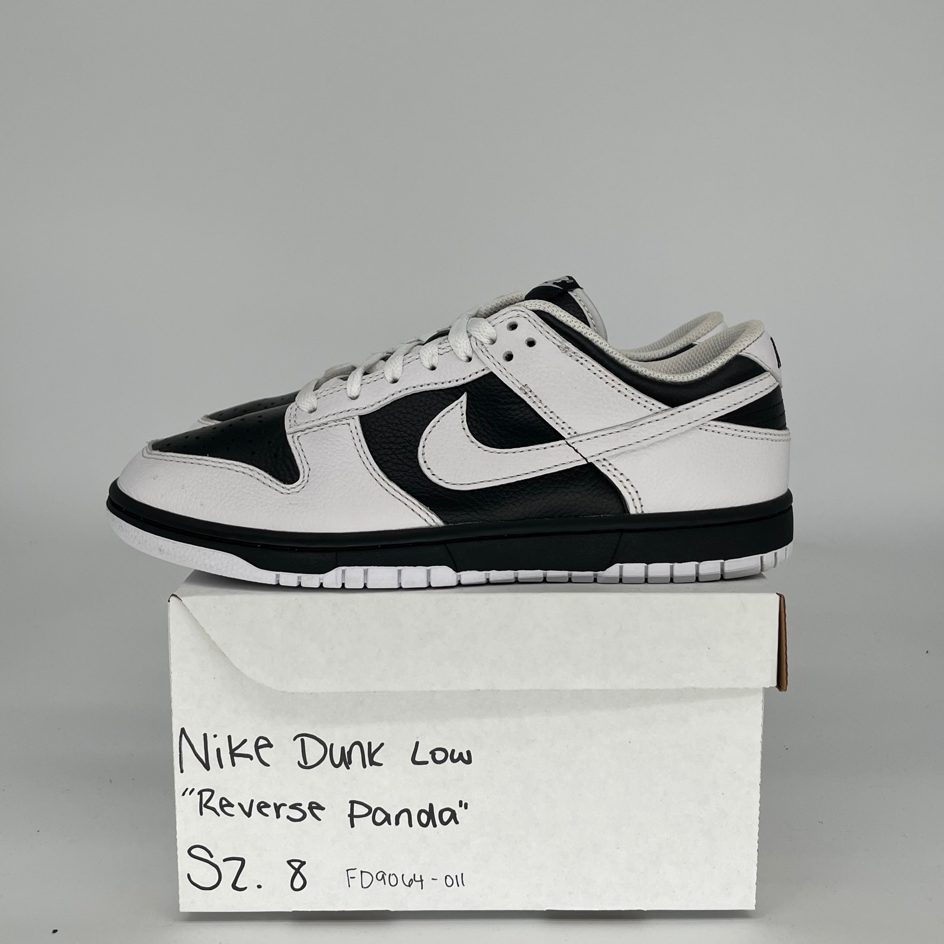 NIKE DUNK LOW REVERSE PANDA SIZE 8 FD9064-011