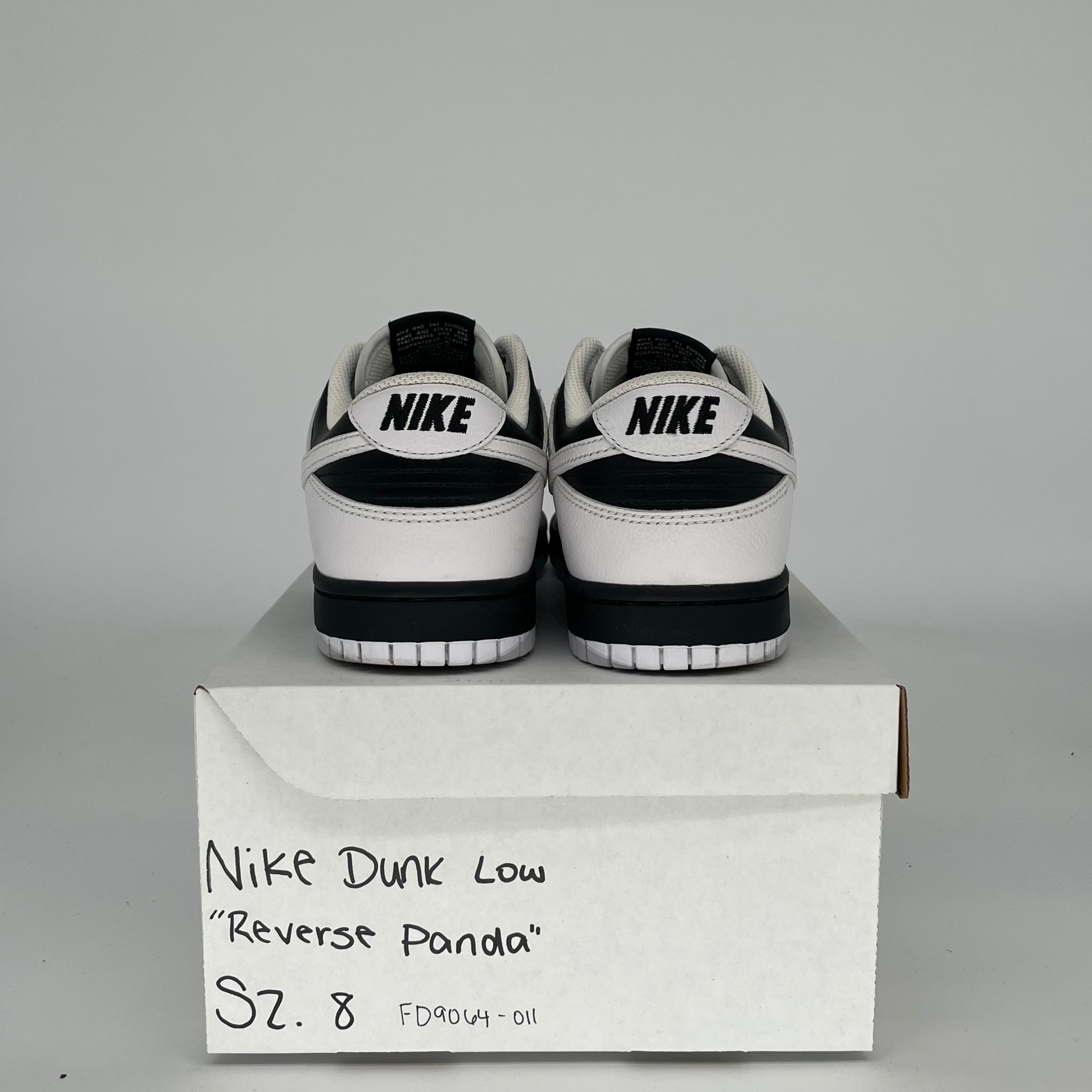 NIKE DUNK LOW REVERSE PANDA SIZE 8 FD9064-011