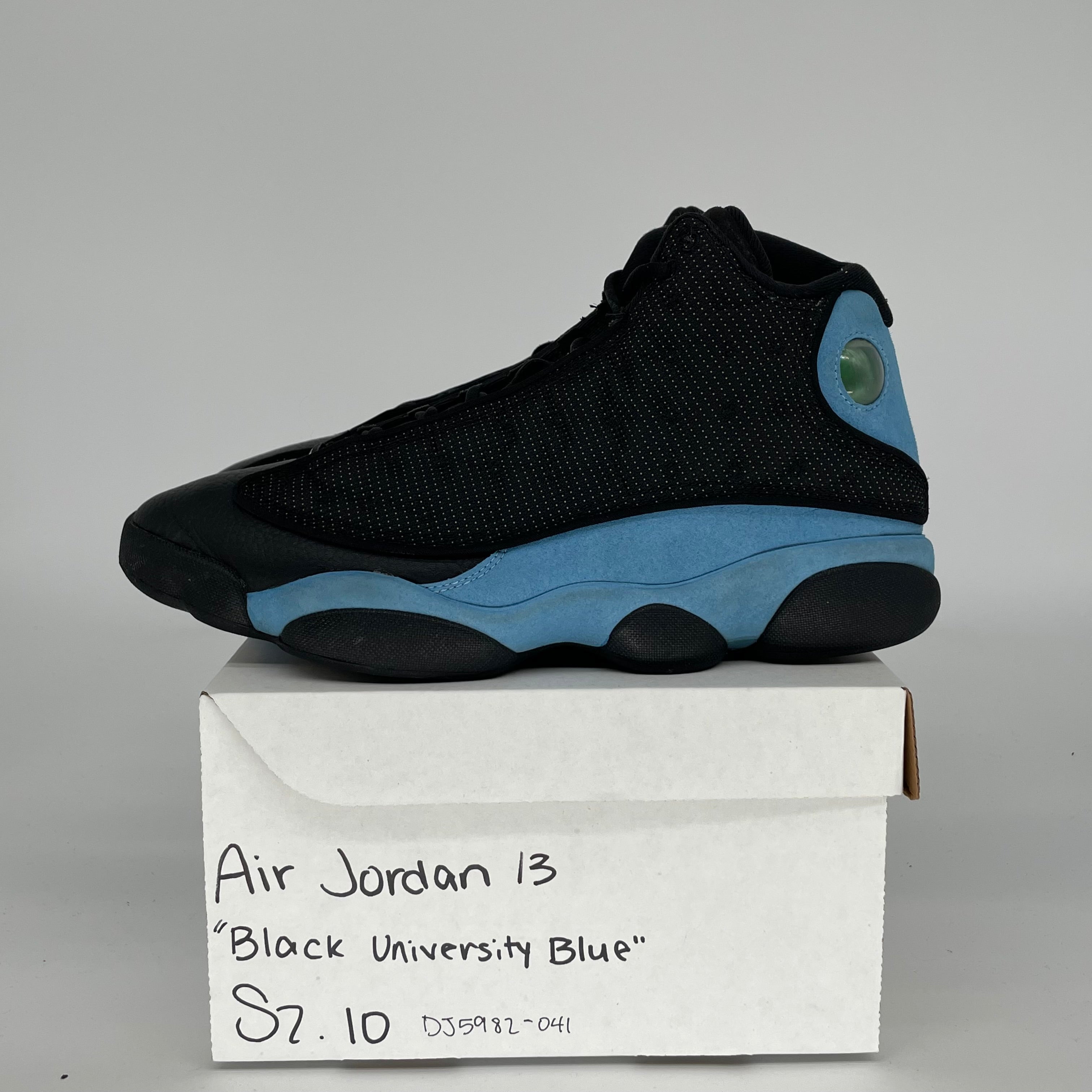 AIR JORDAN 13 UNIVERSITY BLUE BLACK SIZE 10 DJ5982-041