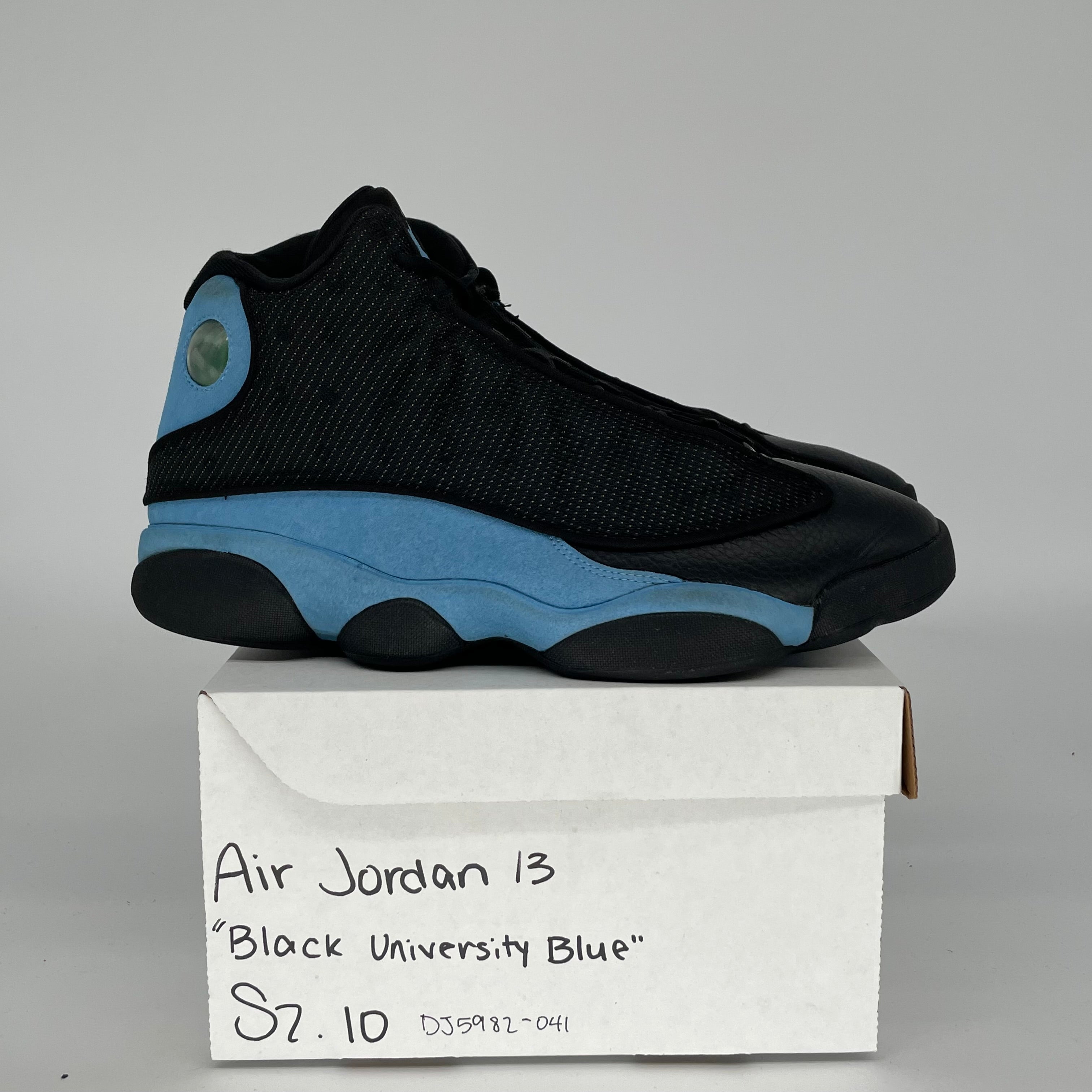 AIR JORDAN 13 UNIVERSITY BLUE BLACK SIZE 10 DJ5982-041