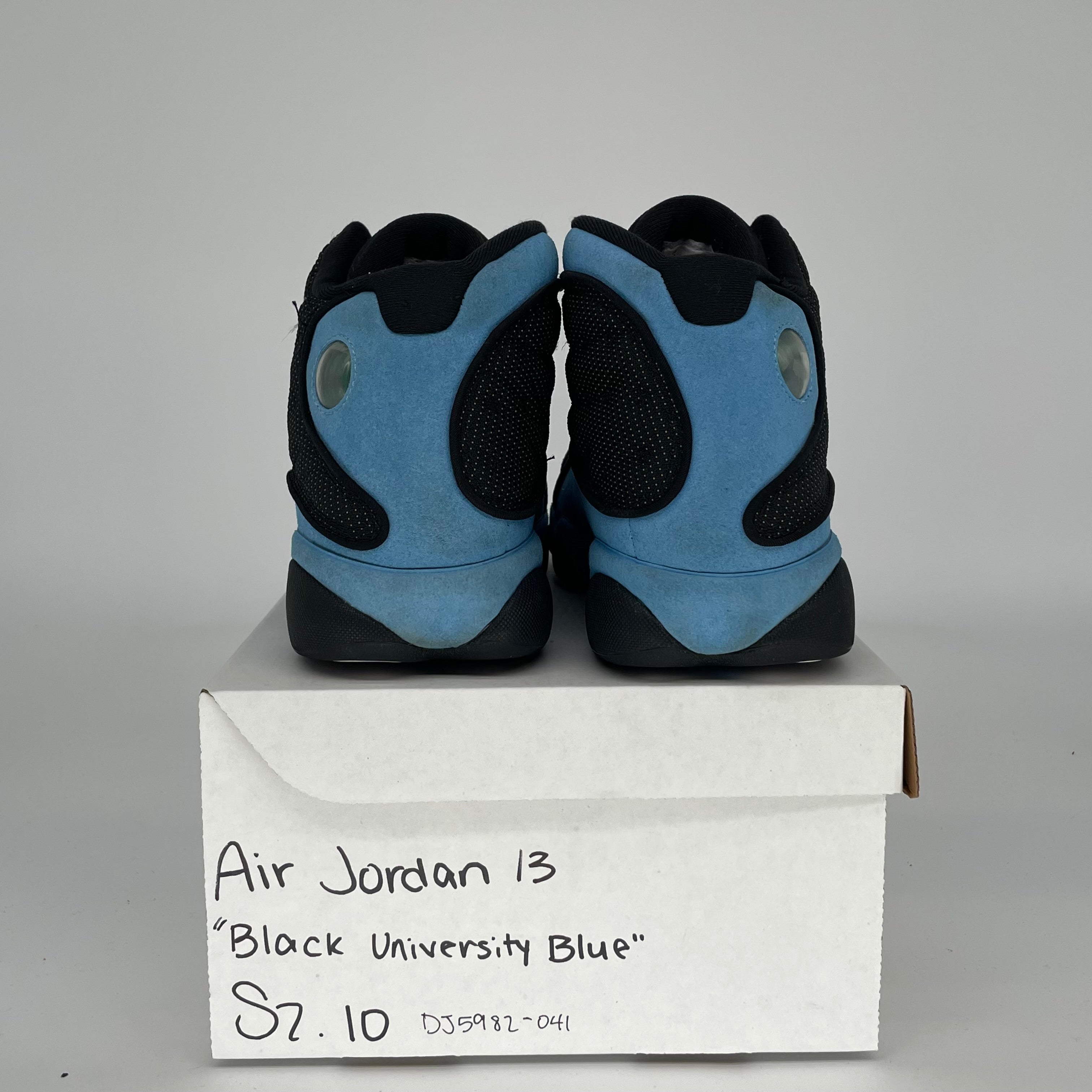 AIR JORDAN 13 UNIVERSITY BLUE BLACK SIZE 10 DJ5982-041