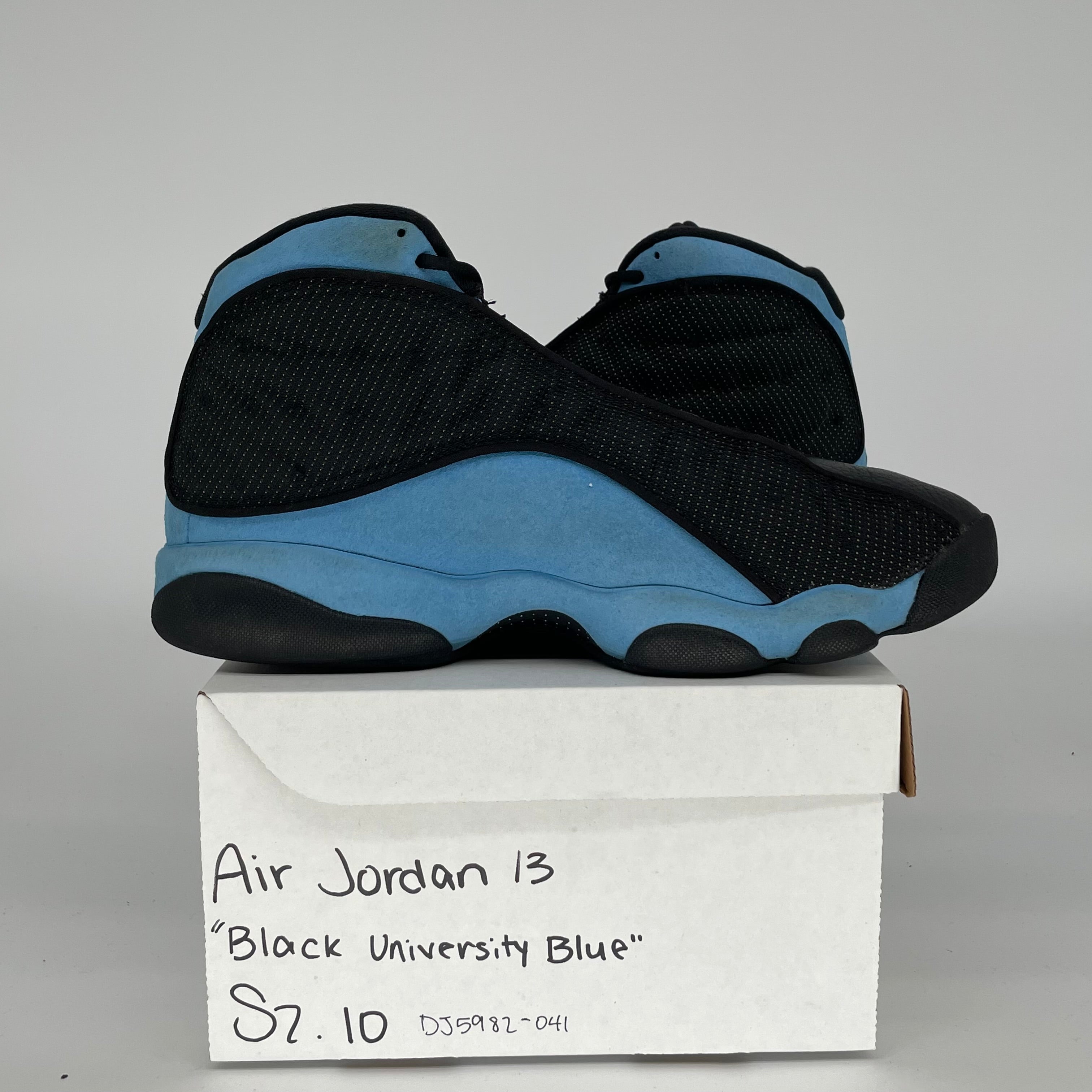 AIR JORDAN 13 UNIVERSITY BLUE BLACK SIZE 10 DJ5982-041