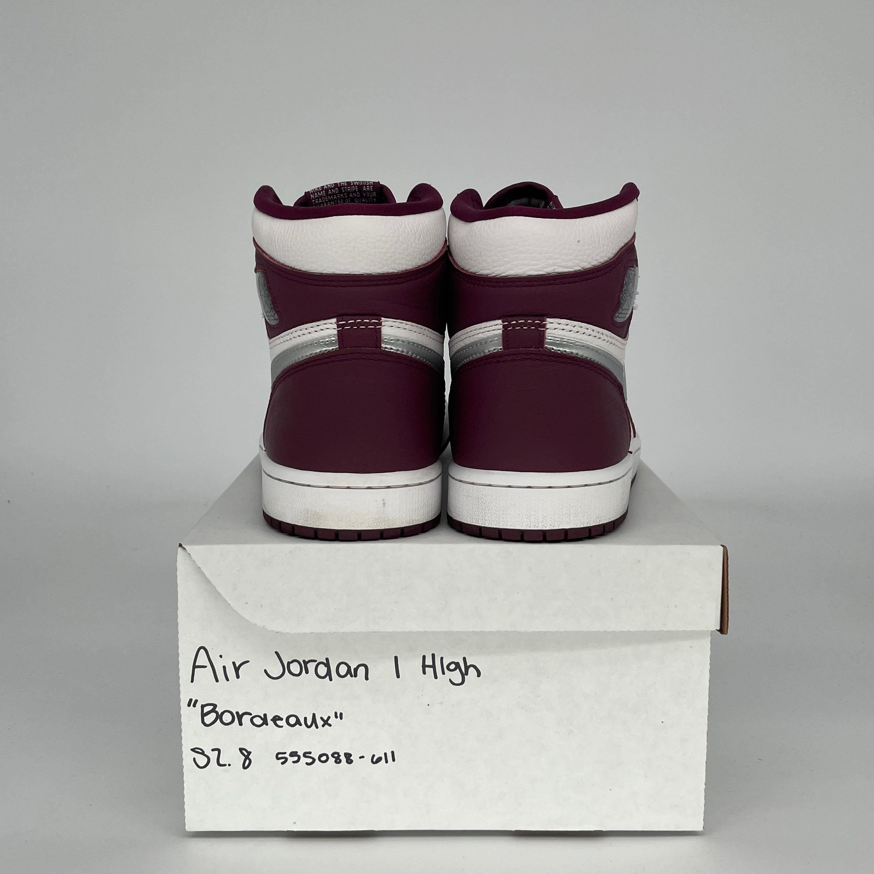 AIR JORDAN 1 BORDEAUX SIZE 8 555088-611