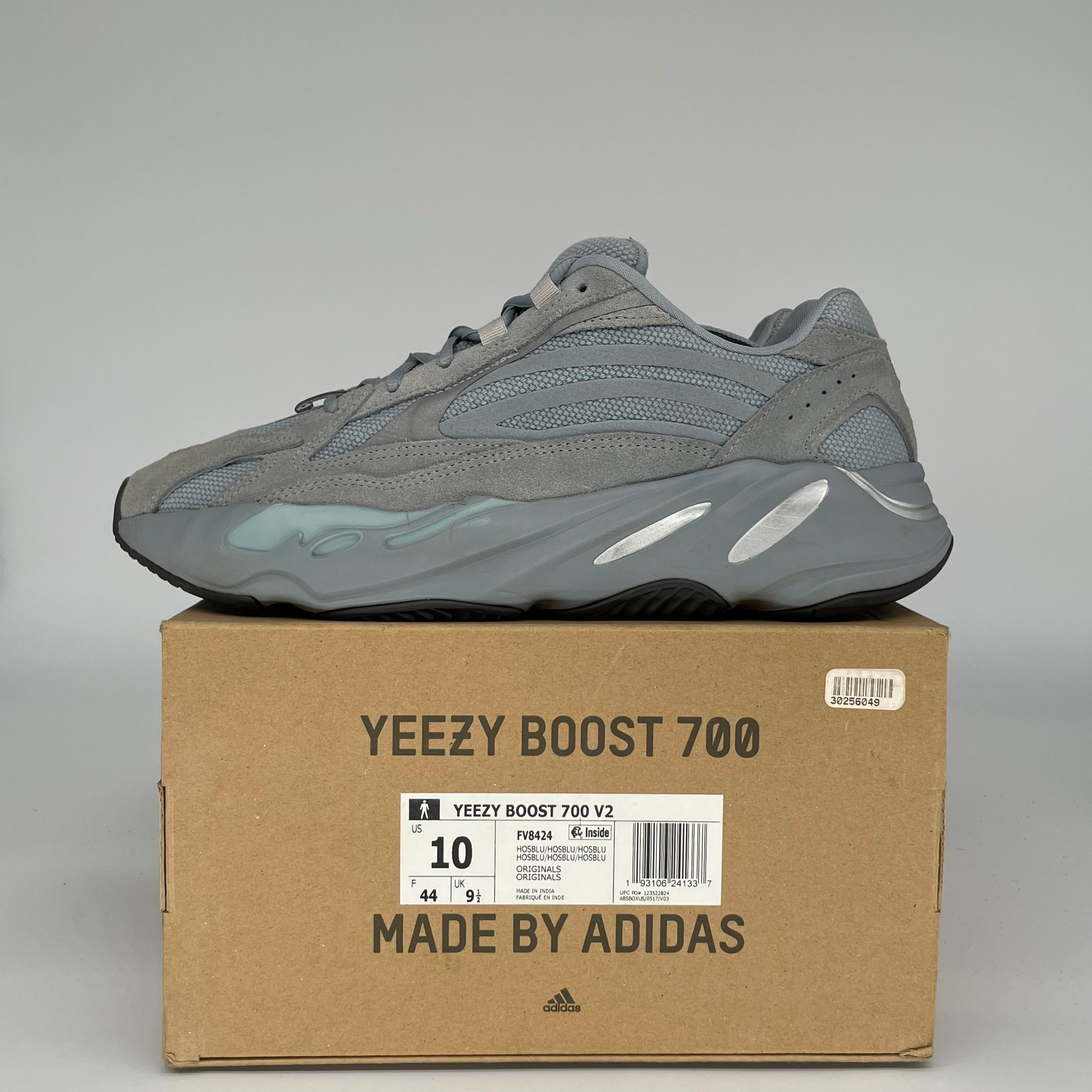 ADIDAS YEEZY BOOST 700 HOSPITAL BLUE SIZE 10 FV8424