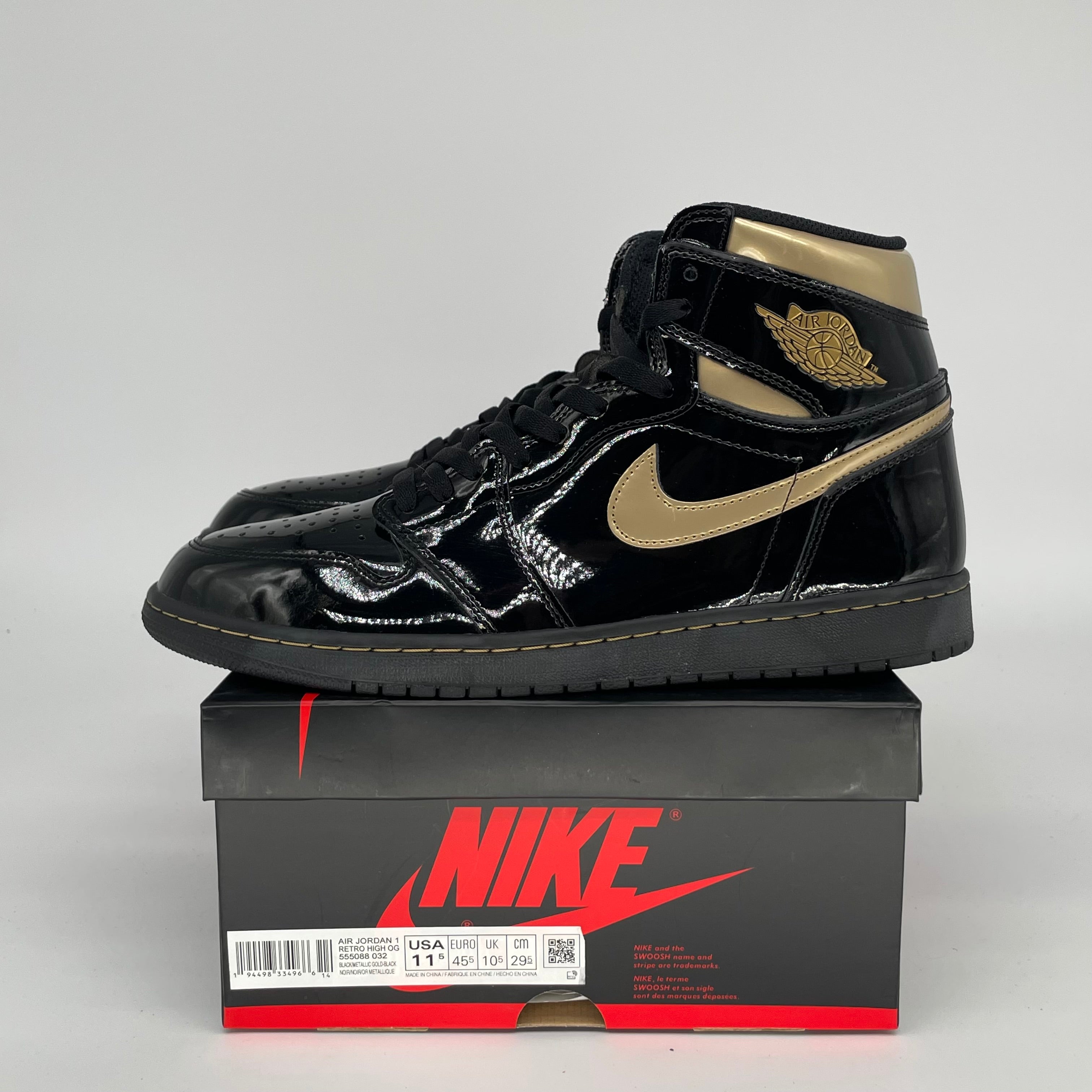 AIR JORDAN 1 BLACK METALLIC GOLD SIZE 11.5 555088-032