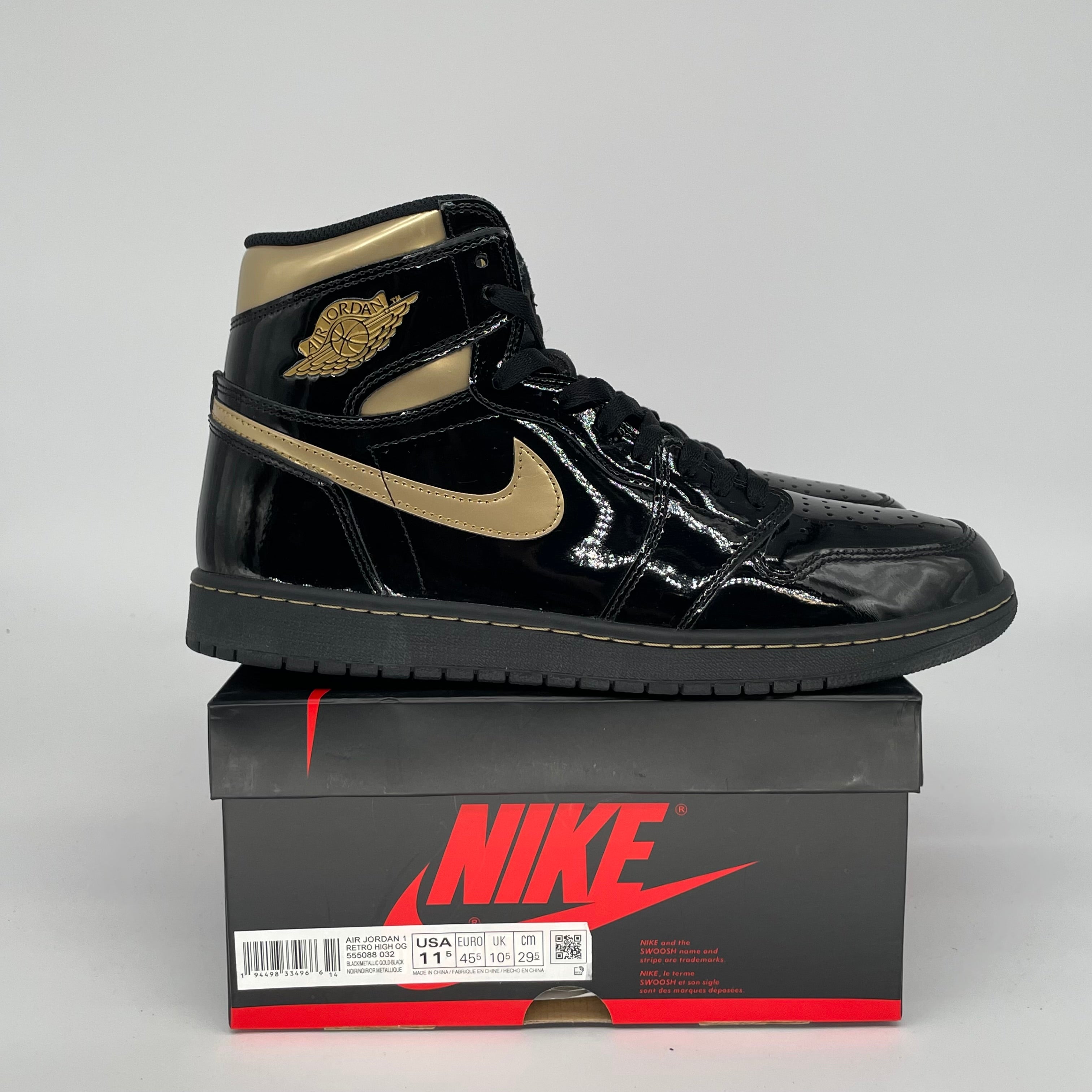 AIR JORDAN 1 BLACK METALLIC GOLD SIZE 11.5 555088-032