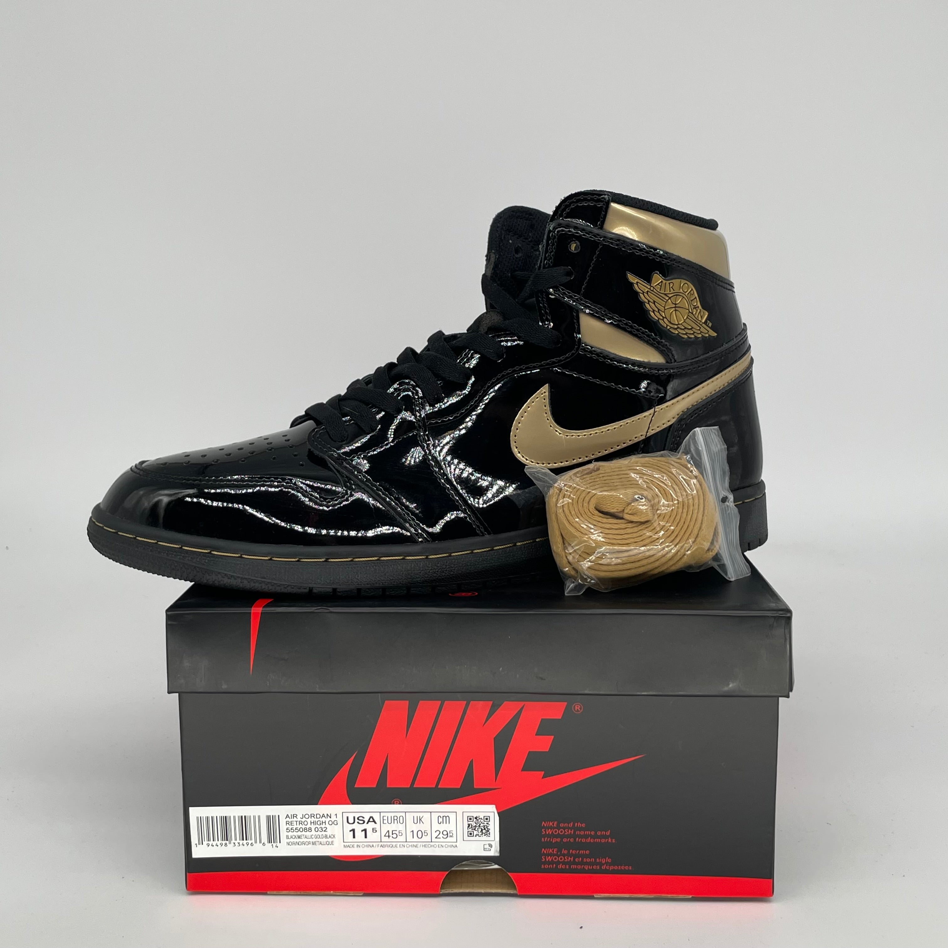 AIR JORDAN 1 BLACK METALLIC GOLD SIZE 11.5 555088-032