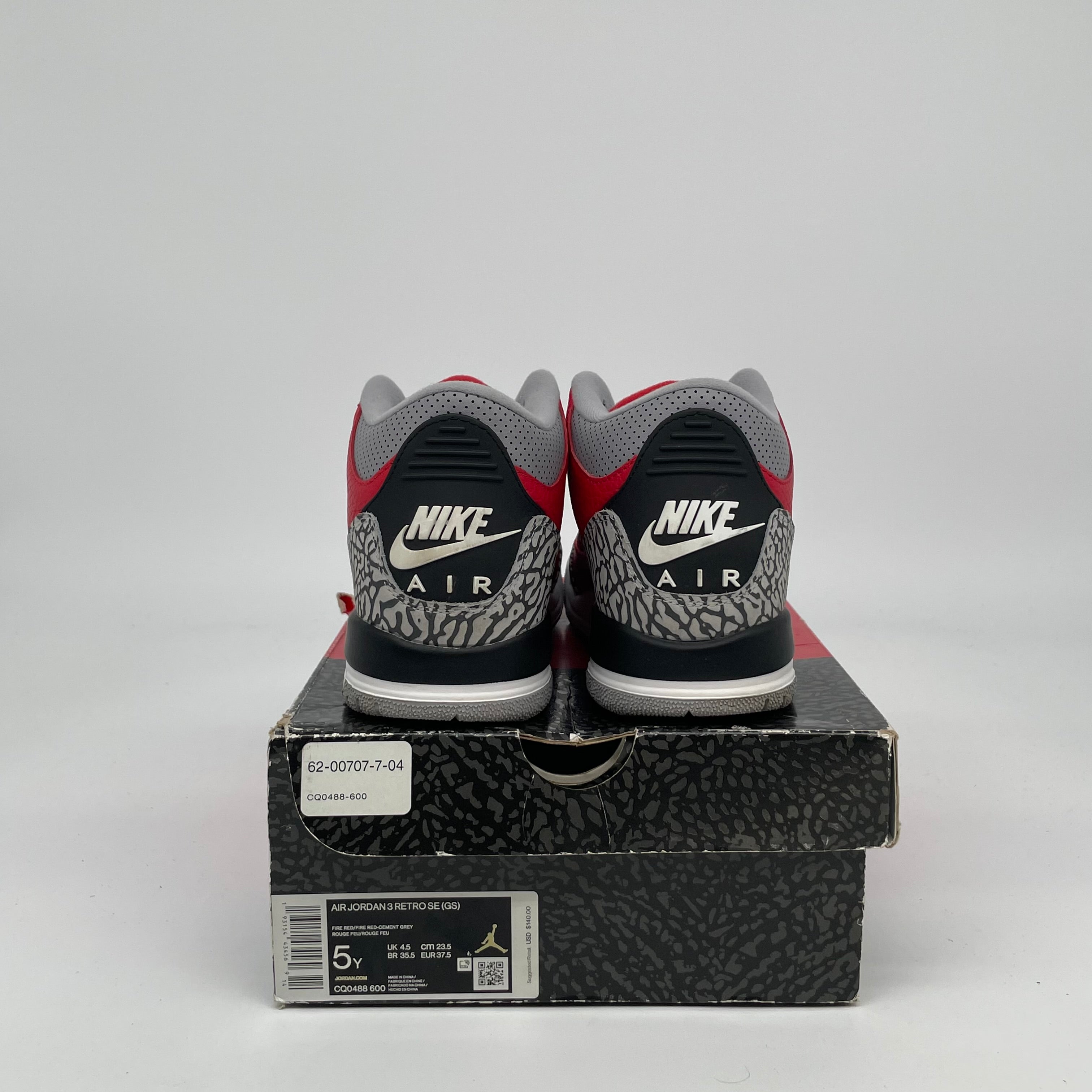 AIR JORDAN 3 UNITE RED CEMENT SIZE 5 CQ0488-600