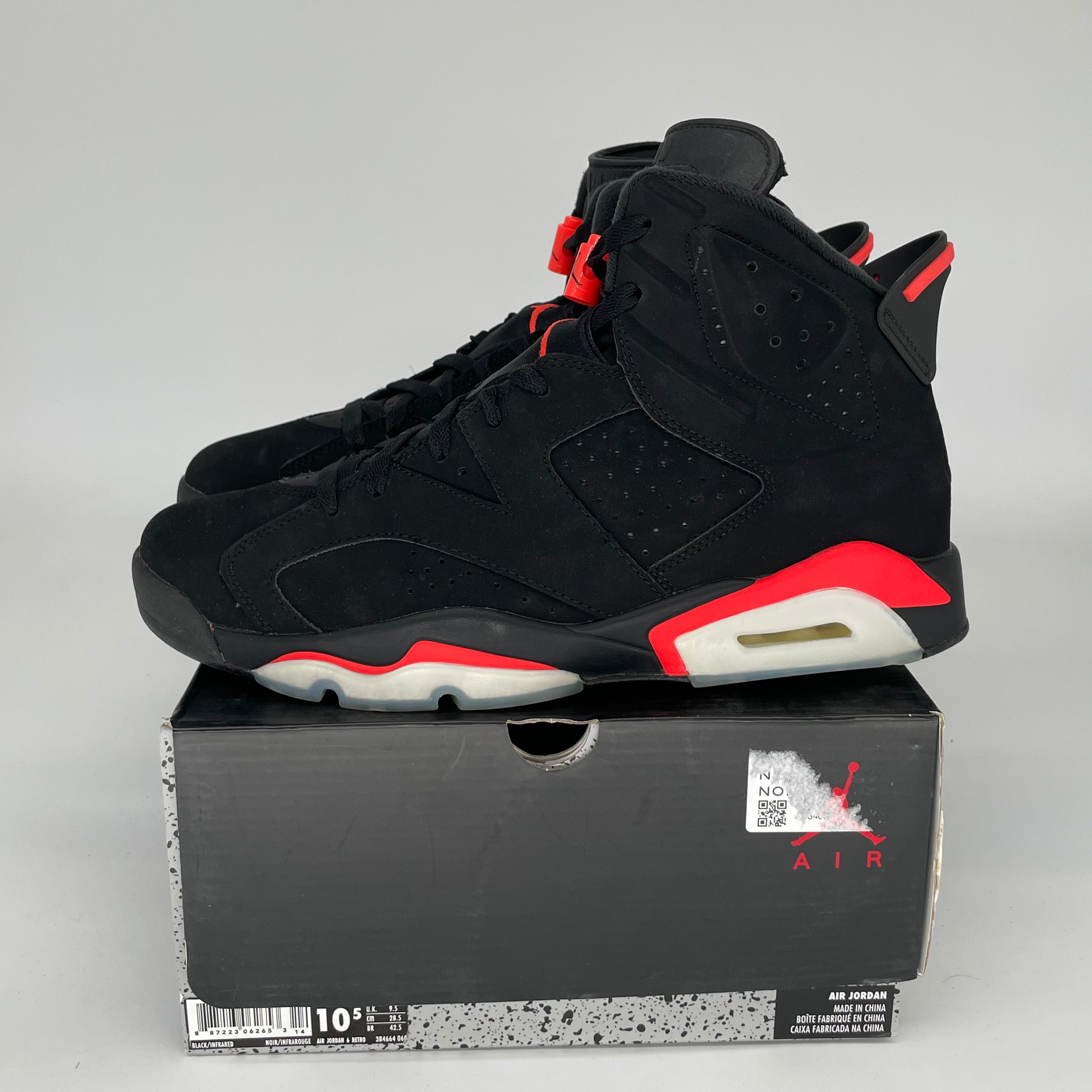 AIR JORDAN 6 BLACK INFRARED SIZE 10.5 384664-060