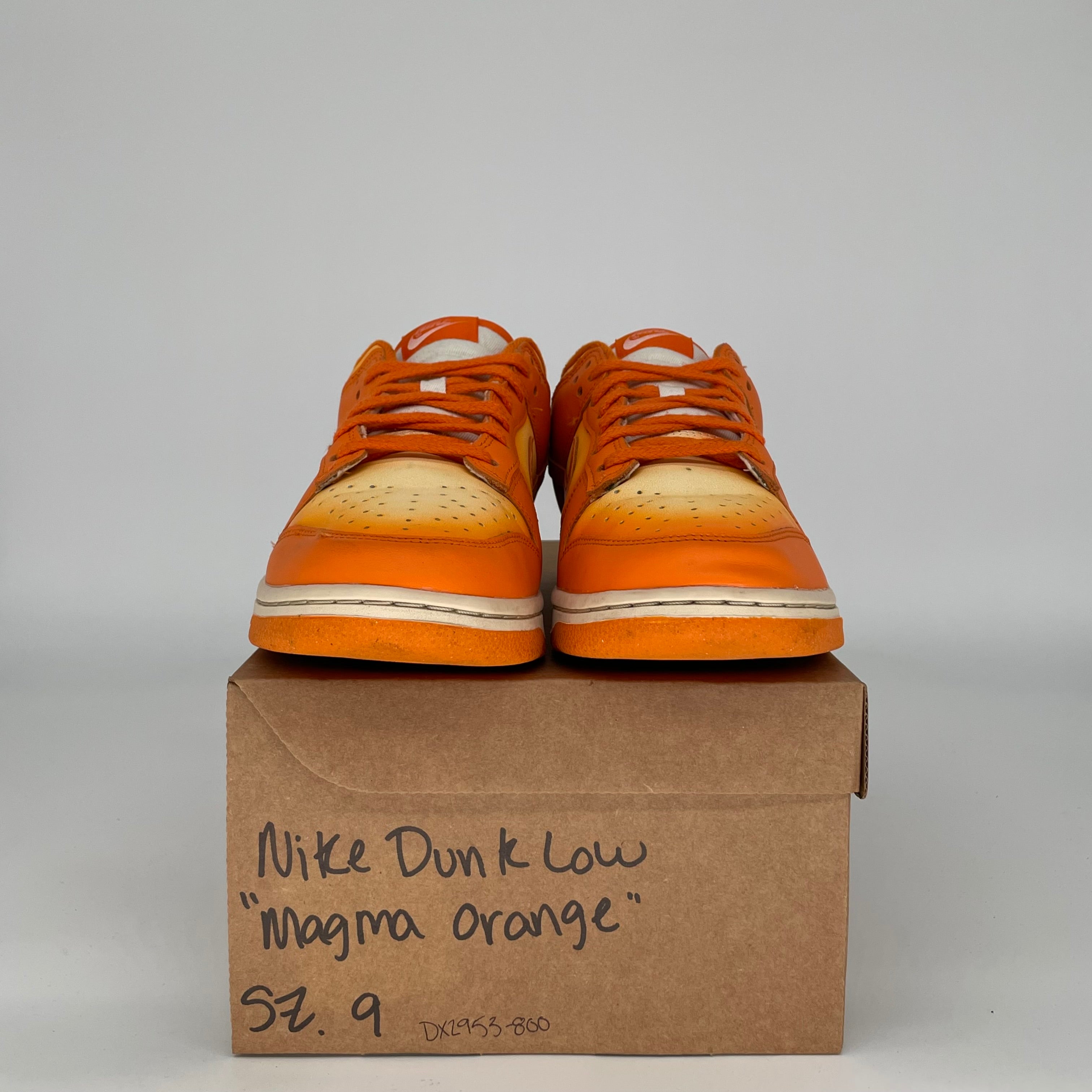 NIKE DUNK LOW MAGMA ORANGE W SIZE 9/10.5W DX2953-800