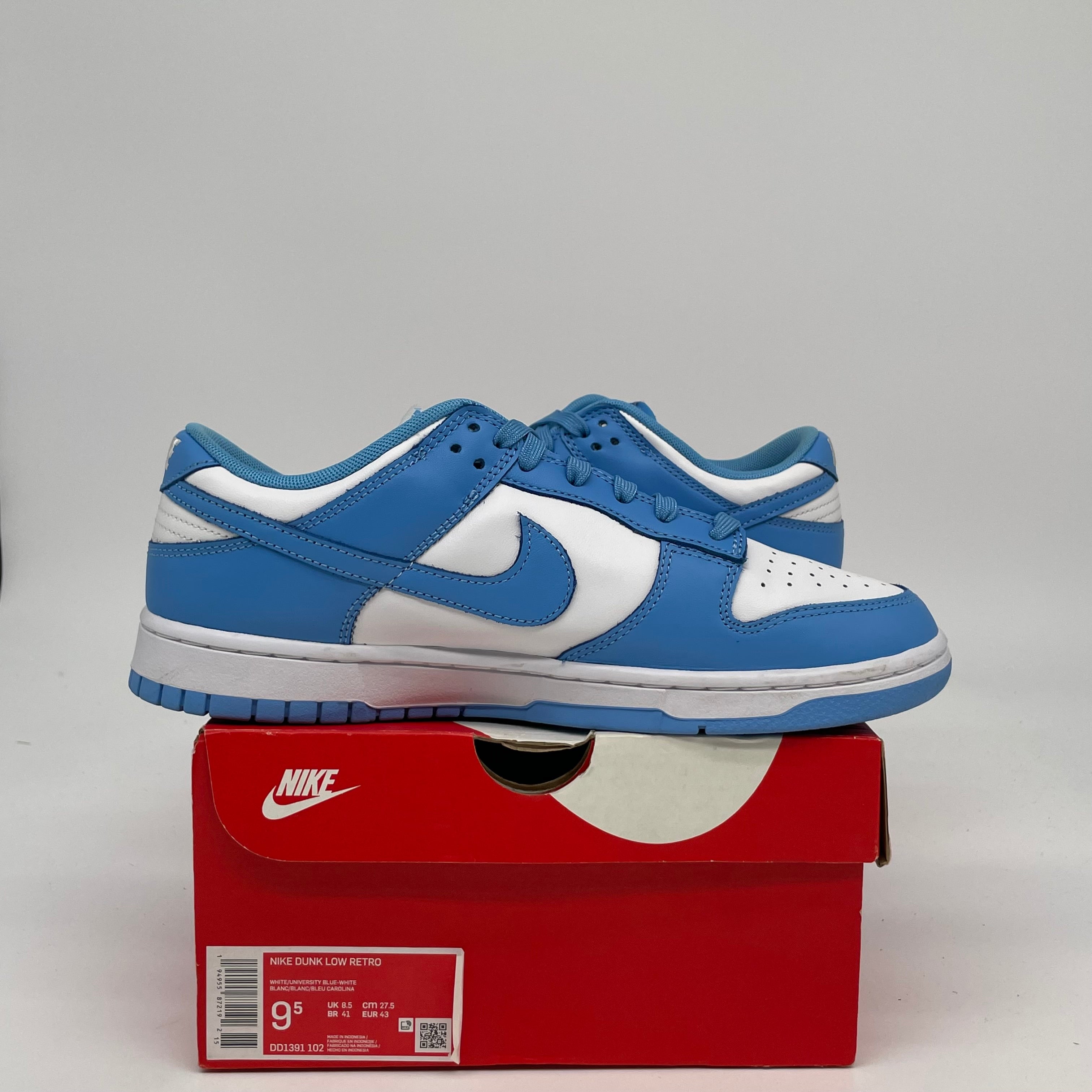 NIKE DUNK LOW UNC SIZE 9.5 DD1391-102