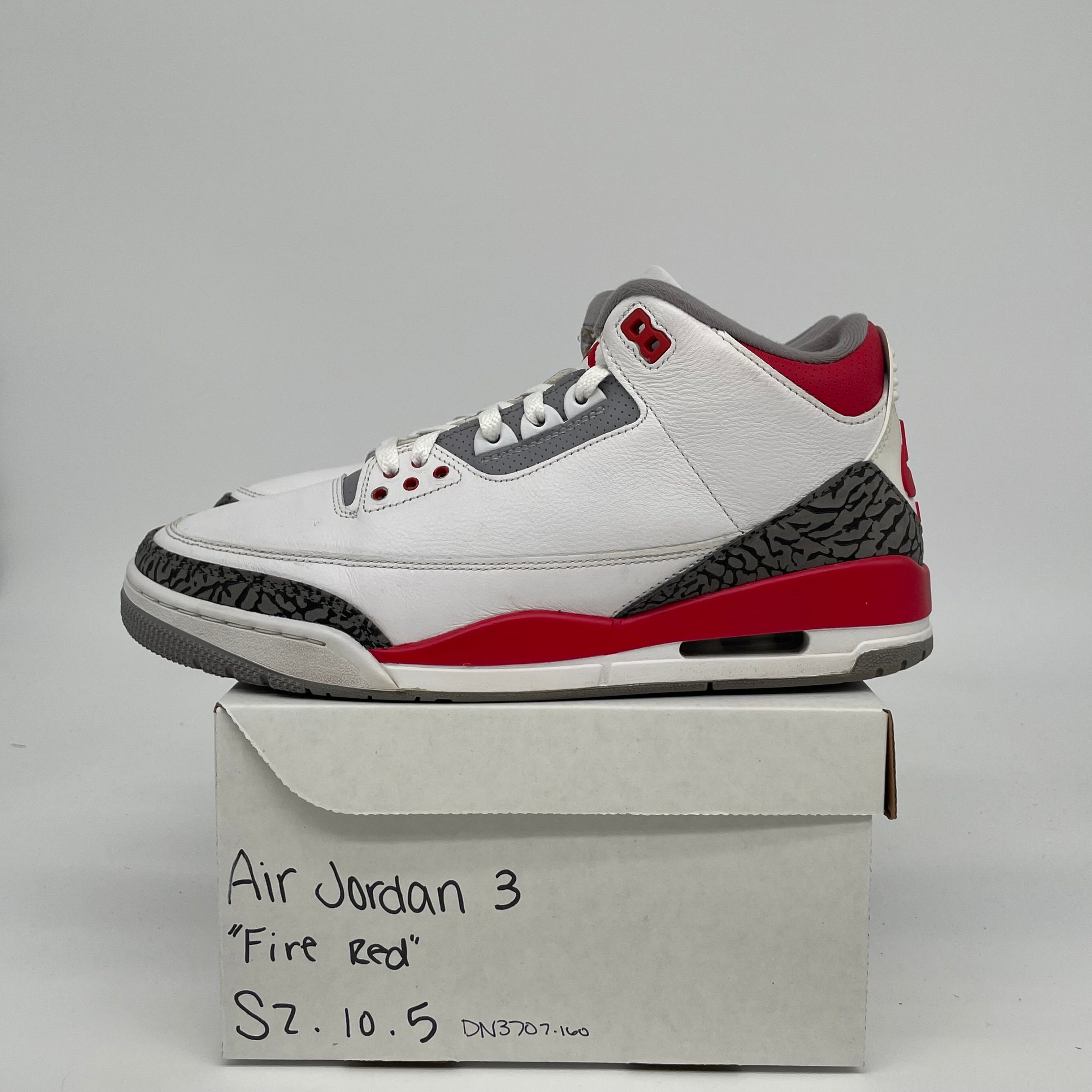 AIR JORDAN 3 FIRE RED SIZE 10.5 DN3707-160