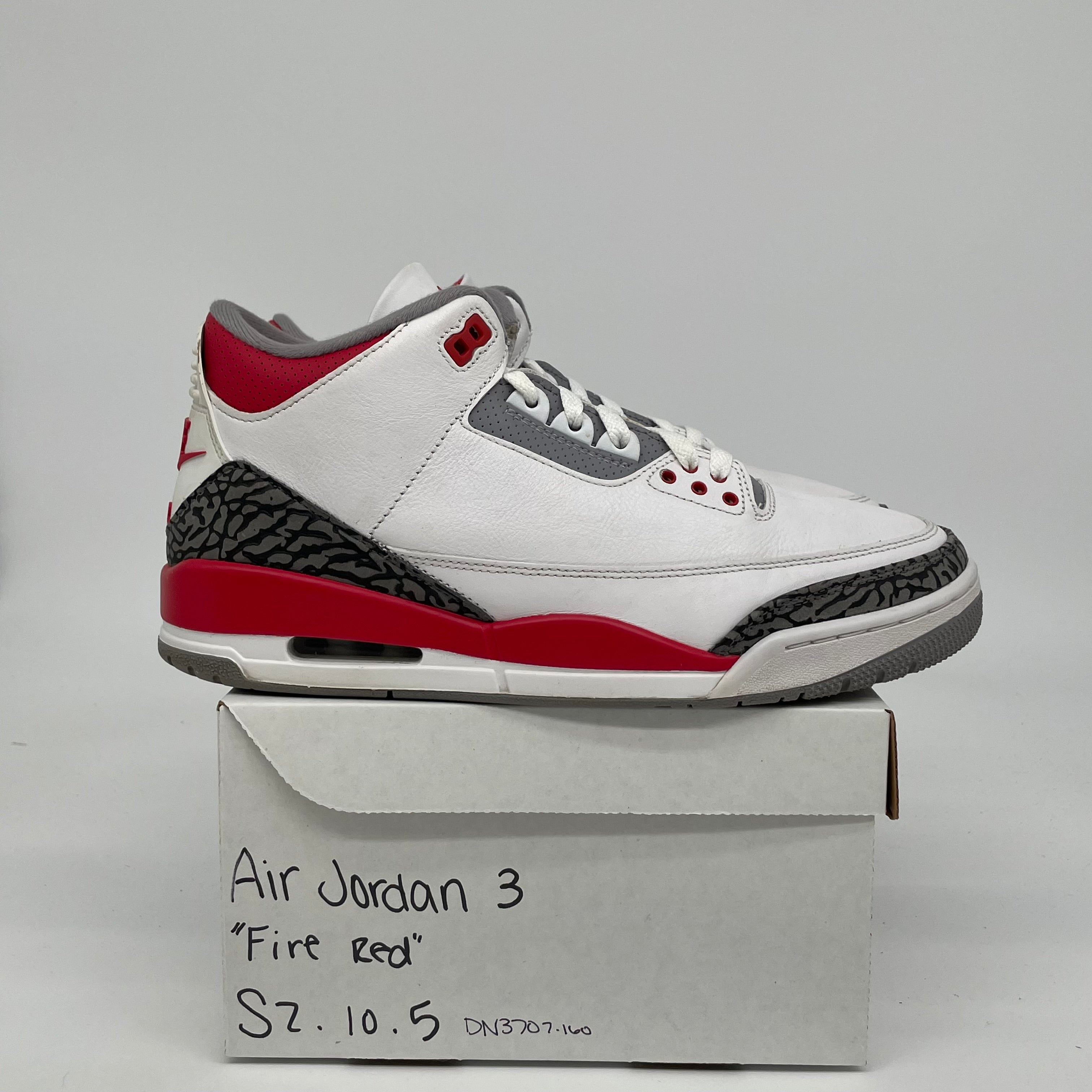 AIR JORDAN 3 FIRE RED SIZE 10.5 DN3707-160