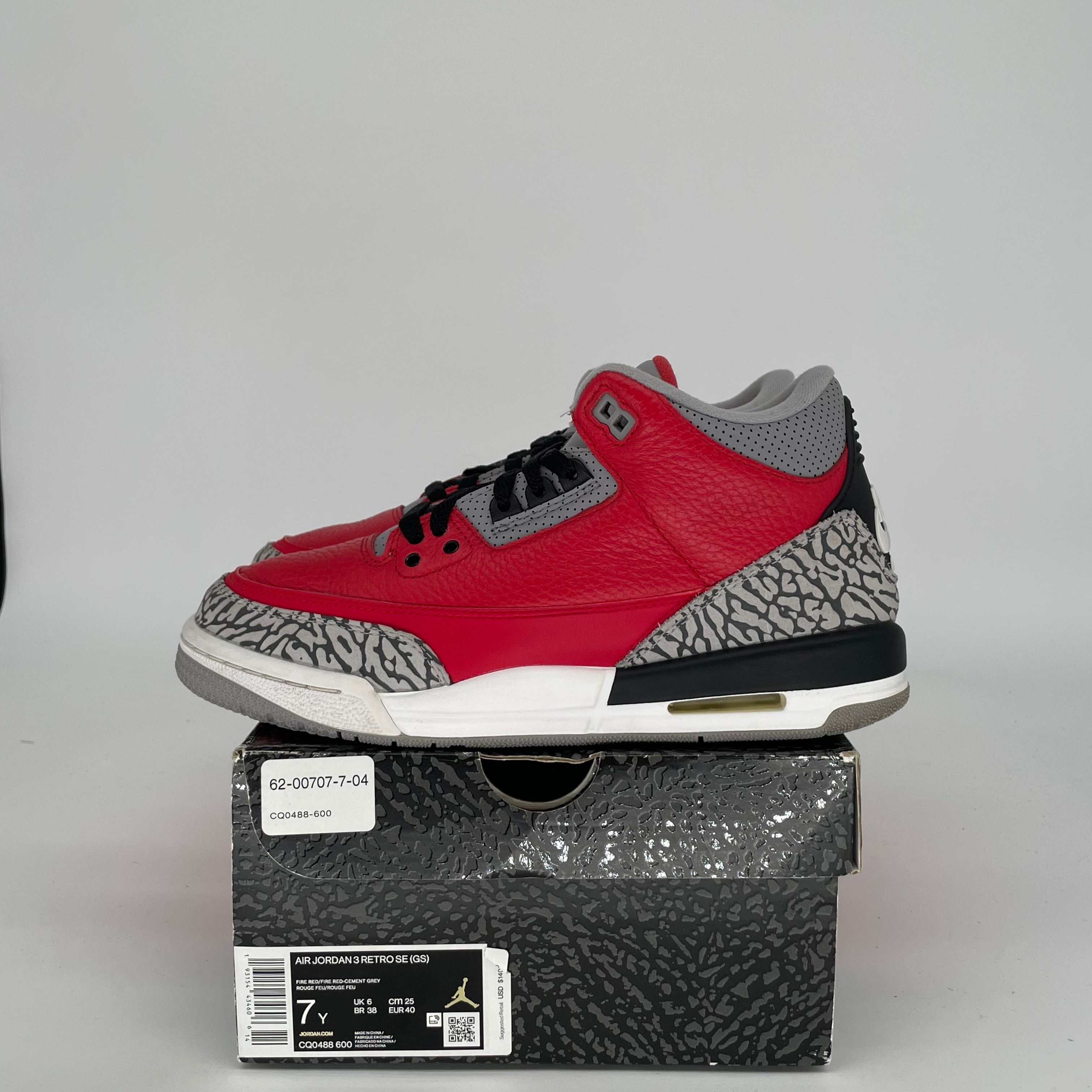 AIR JORDAN 3 UNITE SIZE 7Y CQ0488-600