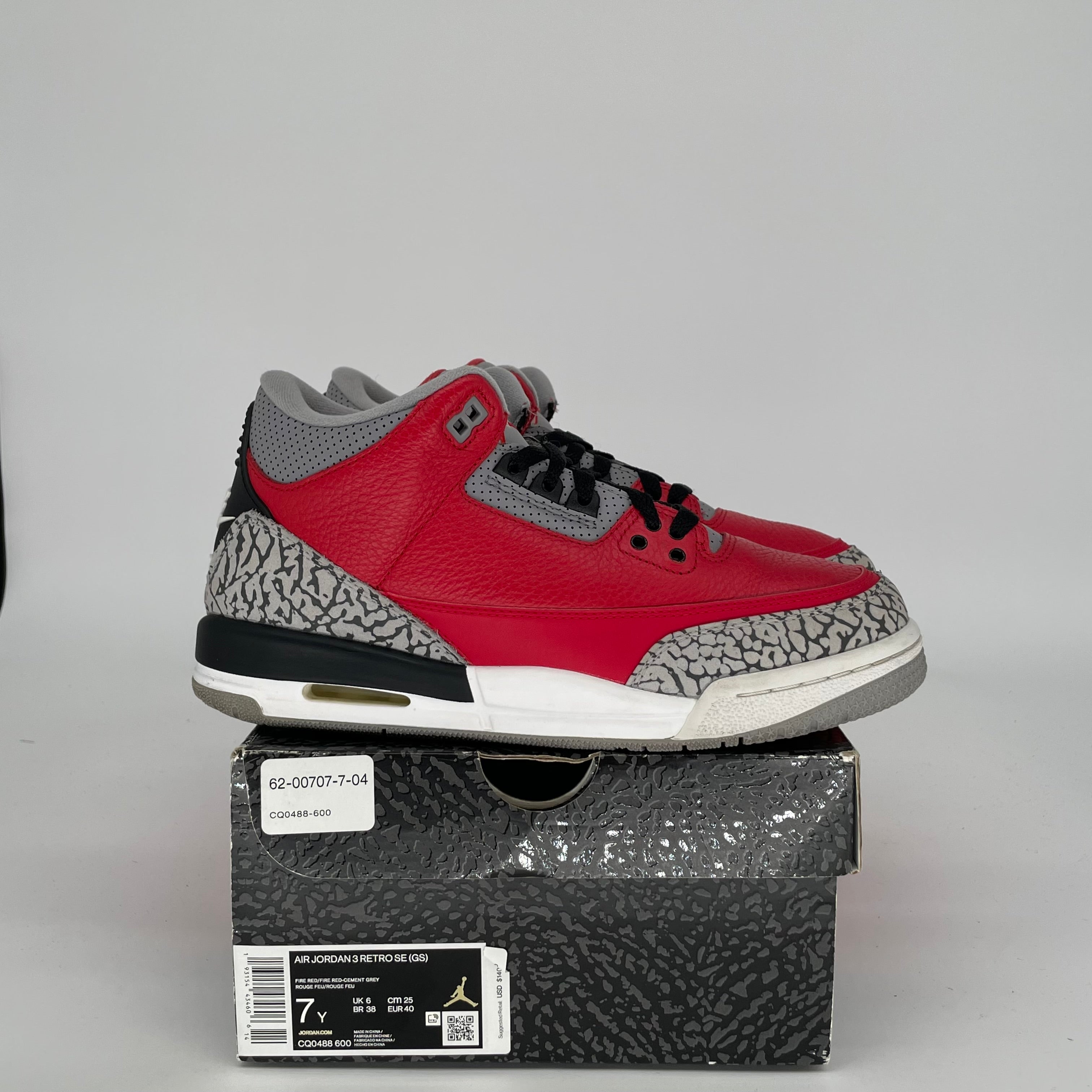 AIR JORDAN 3 UNITE SIZE 7Y CQ0488-600