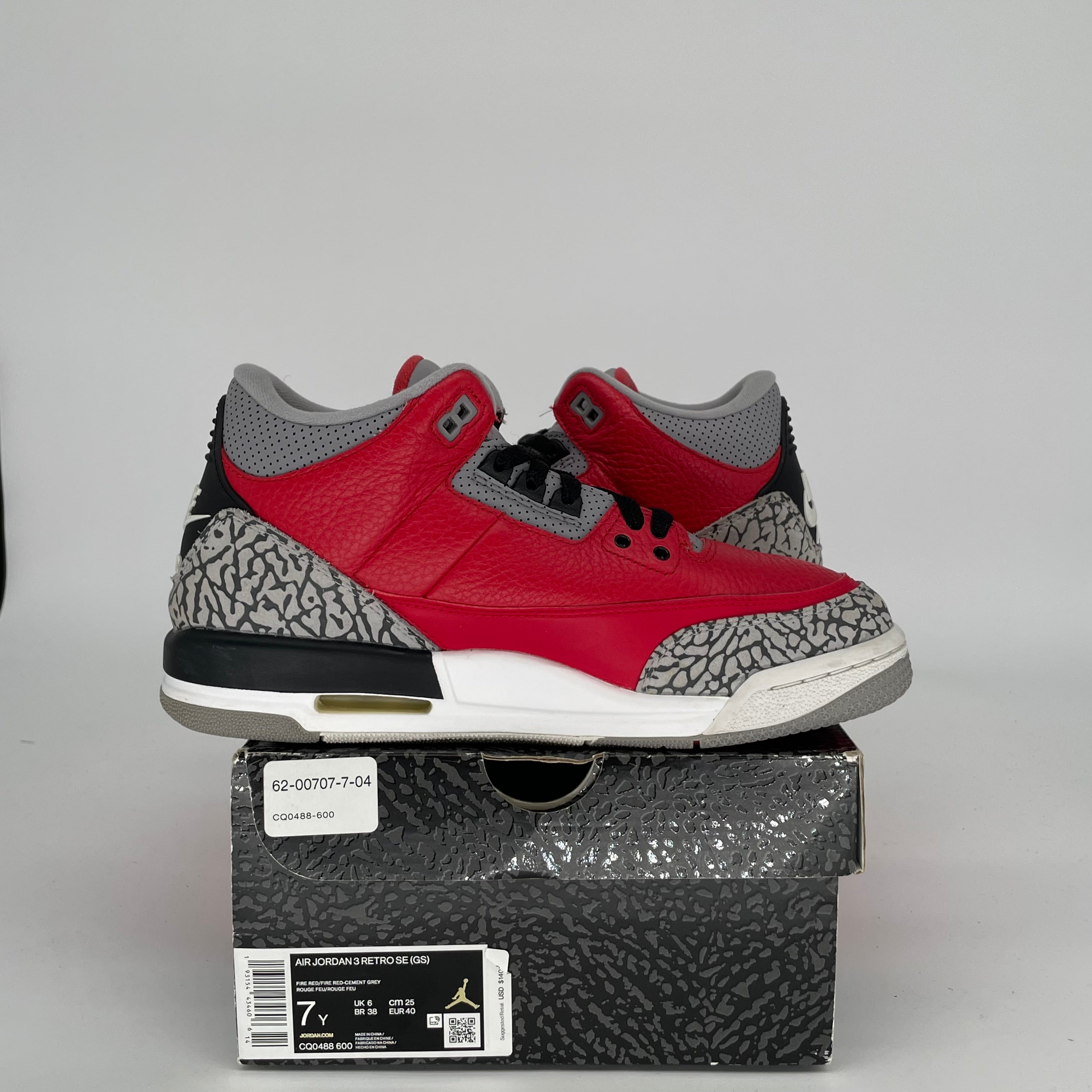 AIR JORDAN 3 UNITE SIZE 7Y CQ0488-600