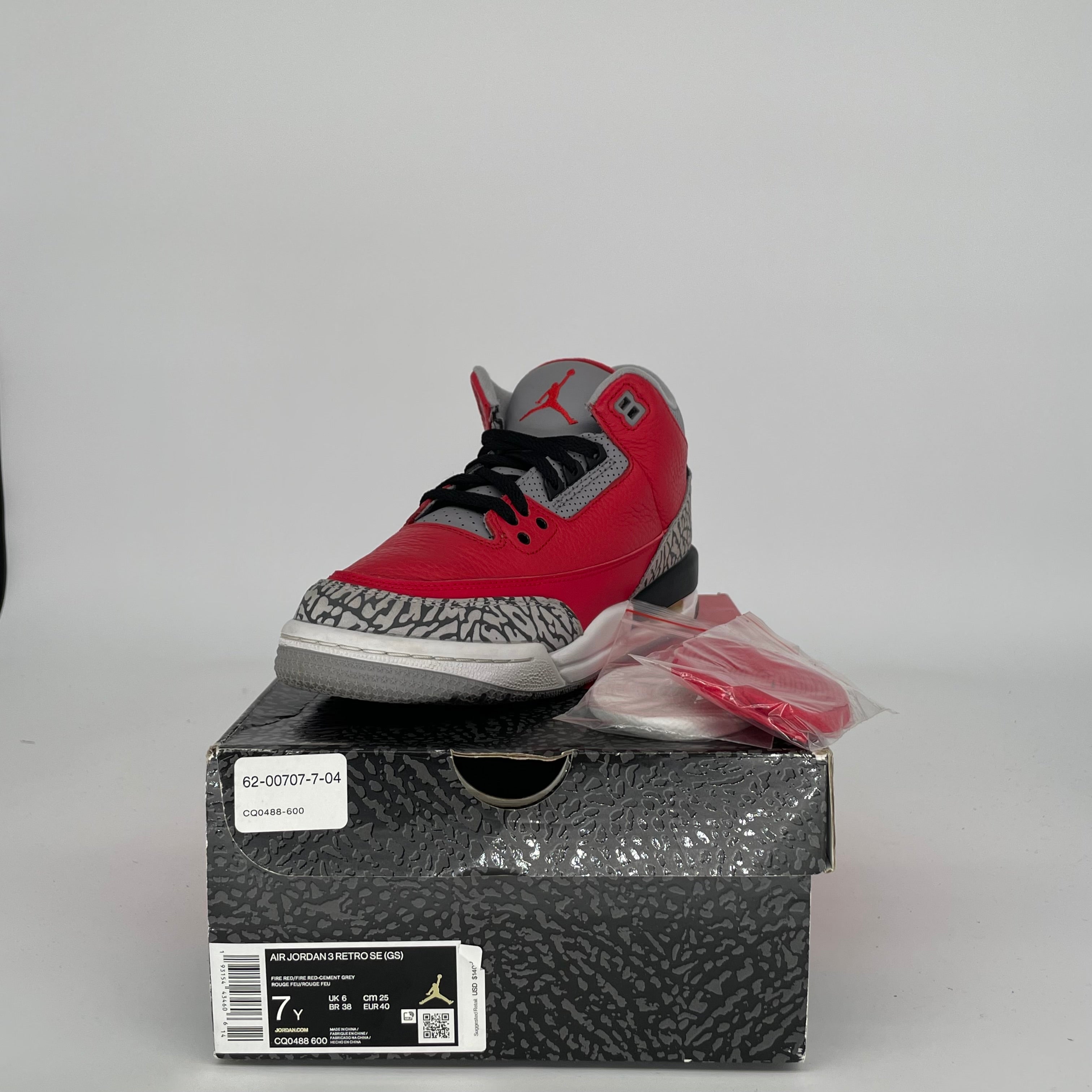 AIR JORDAN 3 UNITE SIZE 7Y CQ0488-600