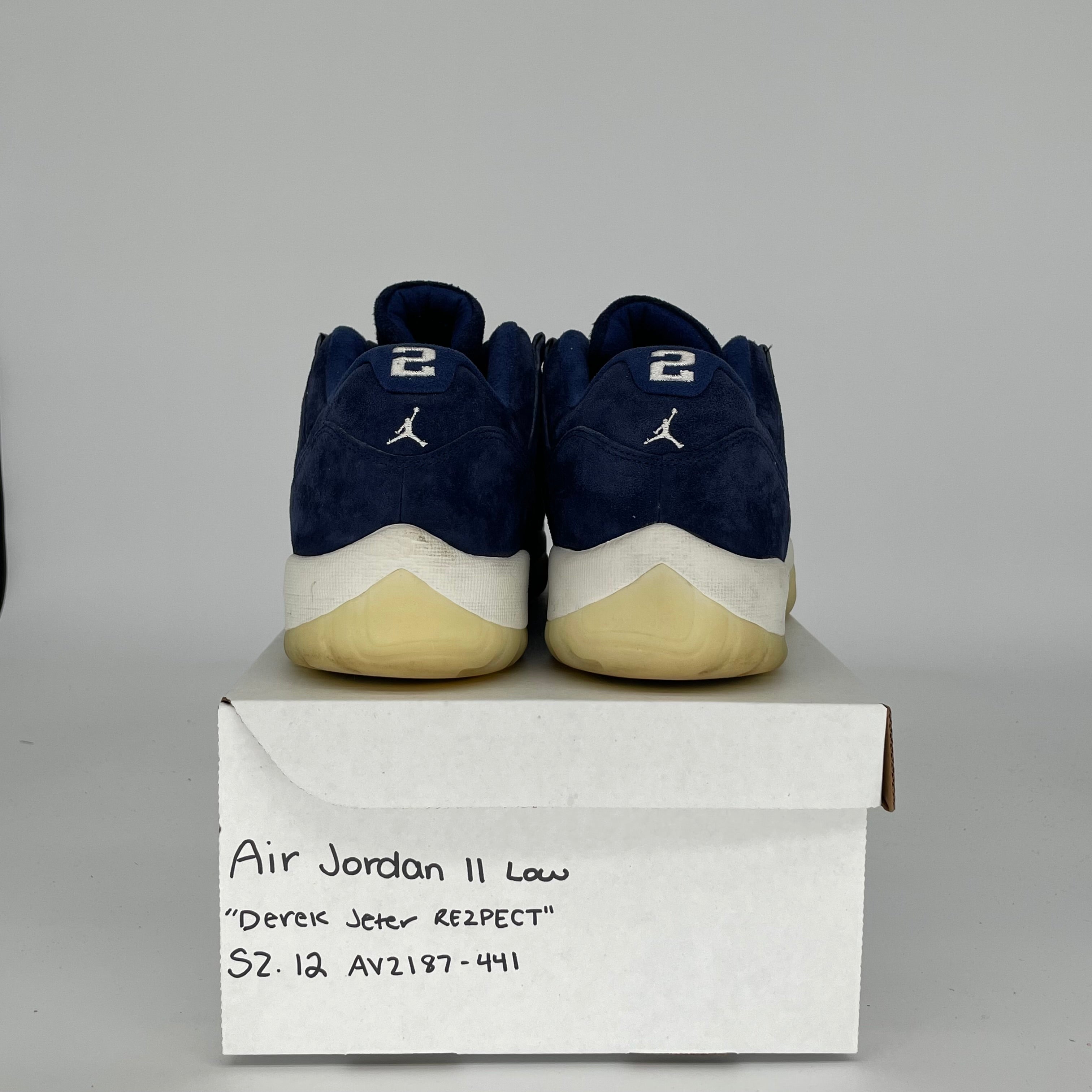 AIR JORDAN 11 LOW DEREK JETER RE2PECT SIZE 12 AV2187-441