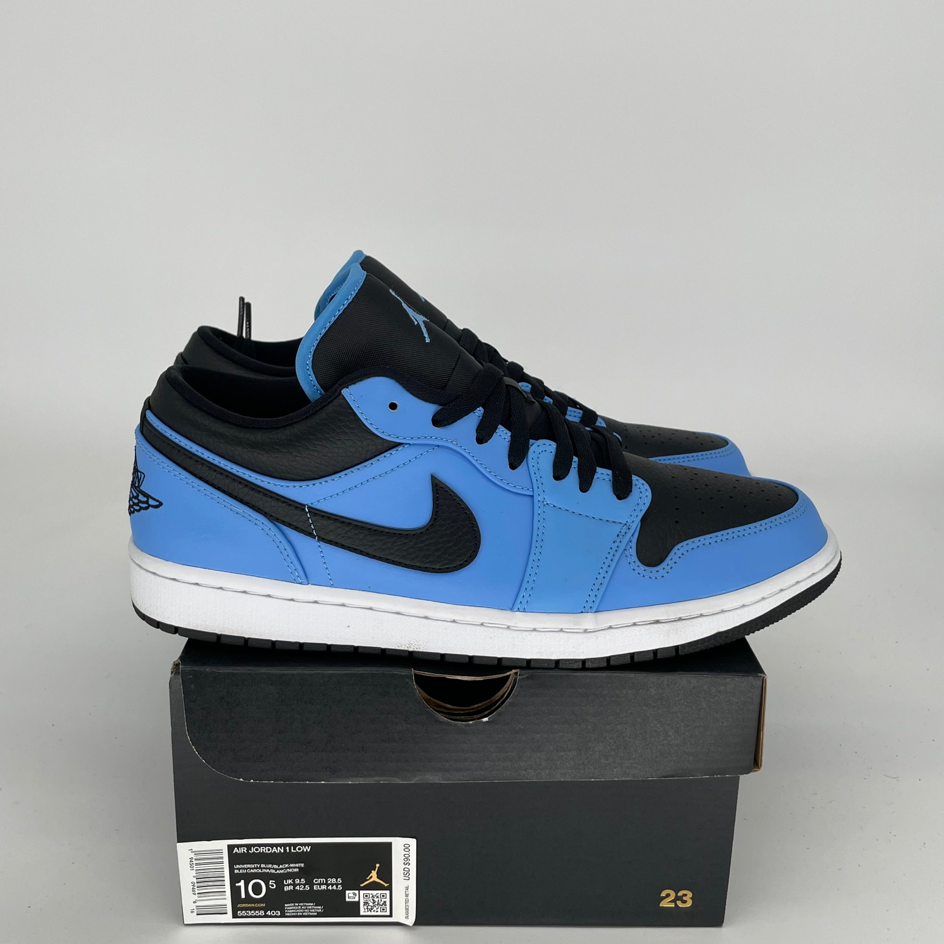 AIR JORDAN 1 LOW UNIVERSITY BLUE BLACK SIZE 10.5 553558-403