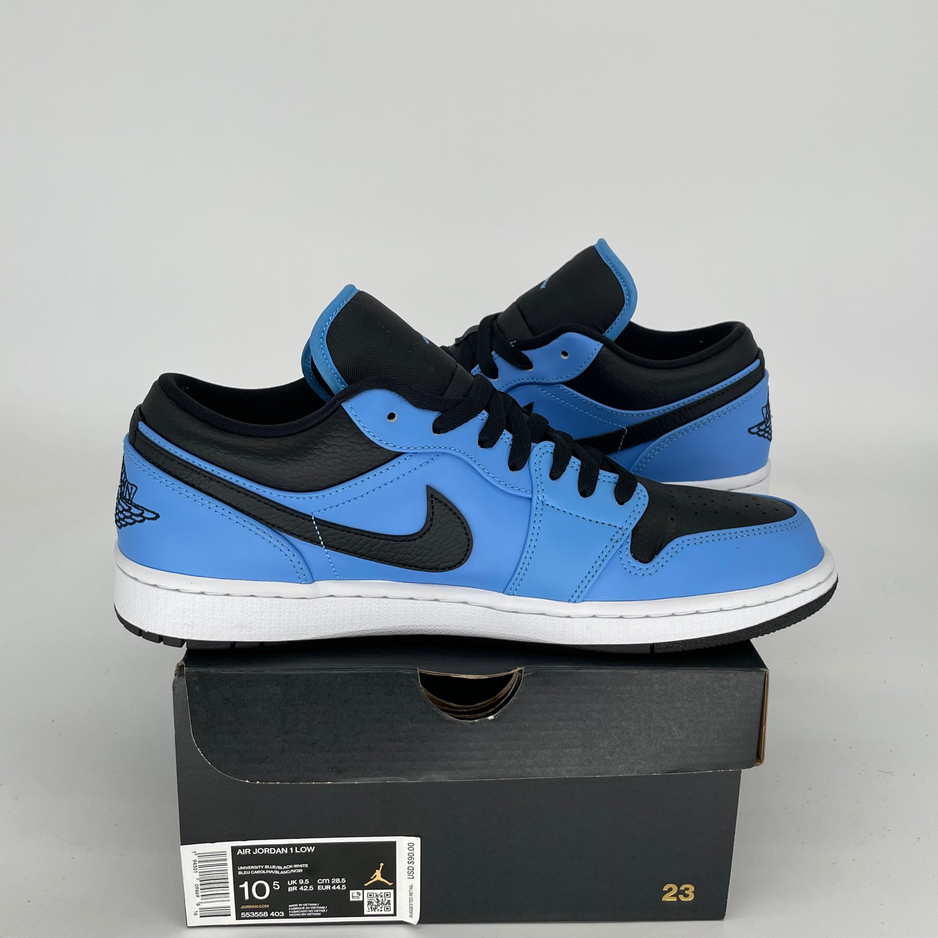 AIR JORDAN 1 LOW UNIVERSITY BLUE BLACK SIZE 10.5 553558-403