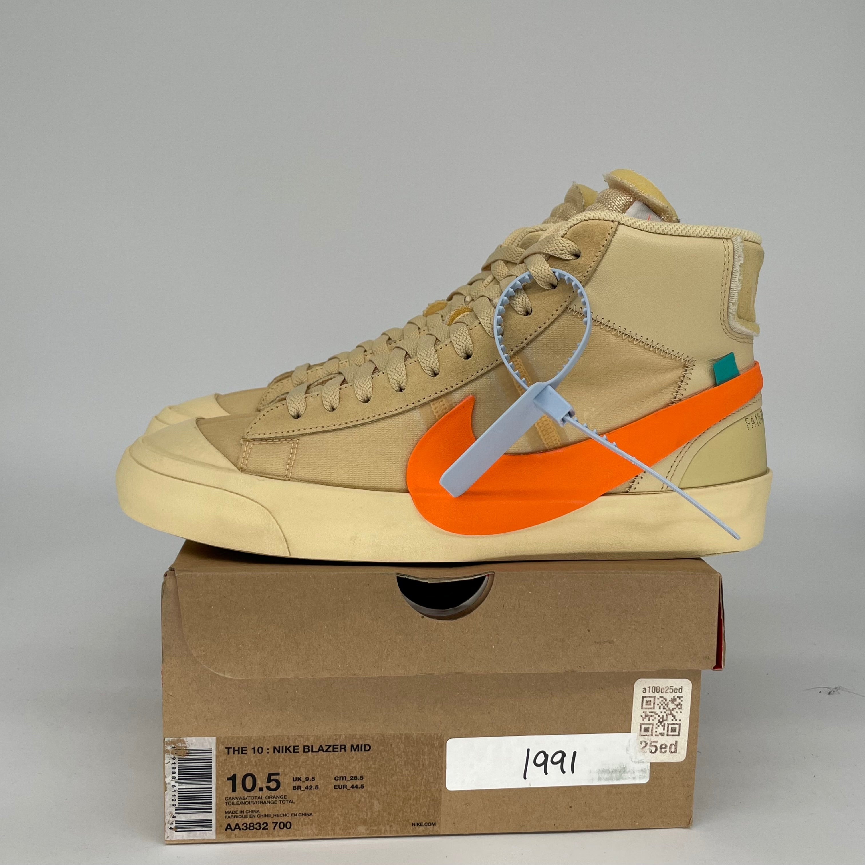 NIKE BLAZER MID OFF WHITE ALL HALLOWS EVE SIZE 10.5 AA3832-700