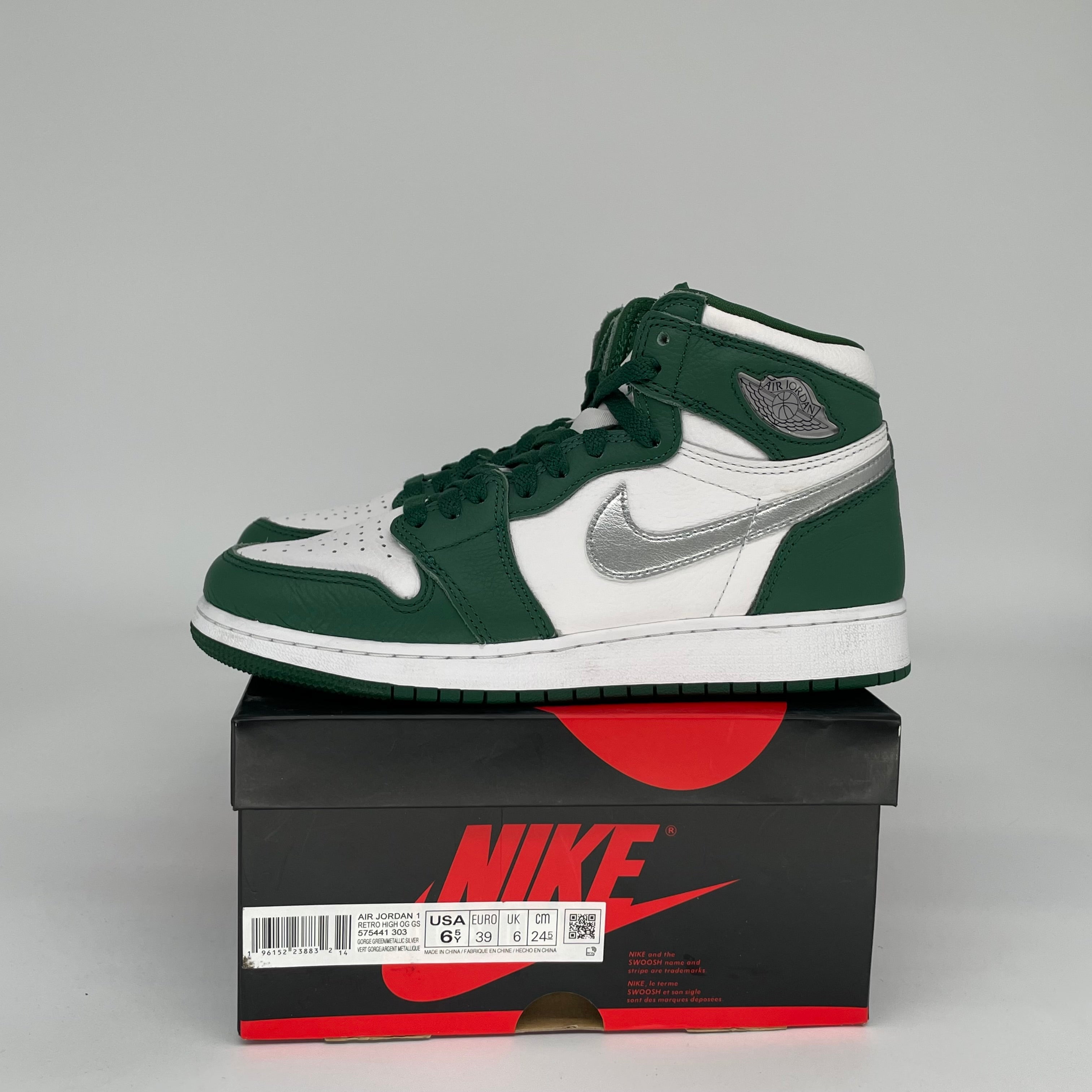 AIR JORDAN 1 GORGE GREEN SIZE 6.5Y DZ5485-303