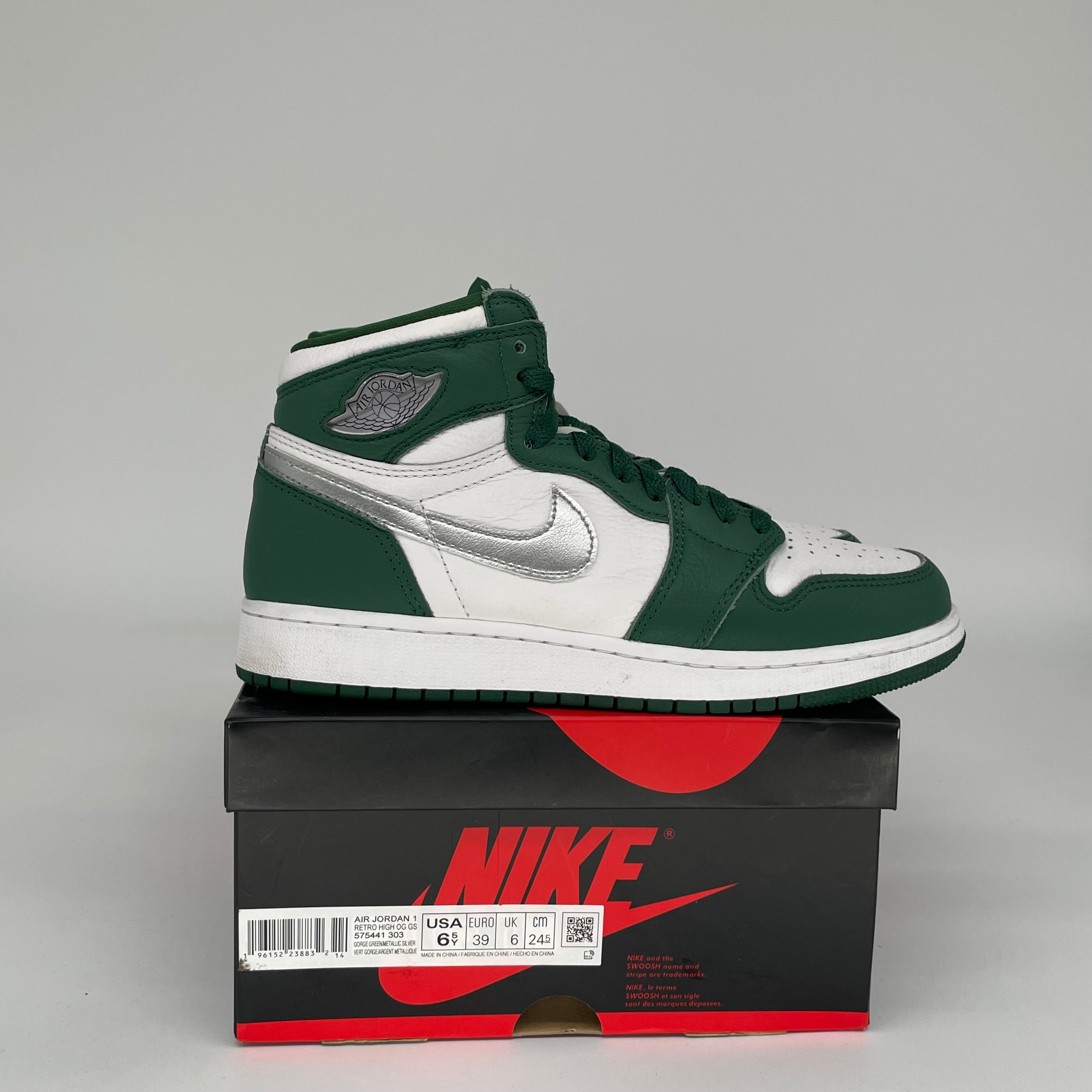 AIR JORDAN 1 GORGE GREEN SIZE 6.5Y DZ5485-303