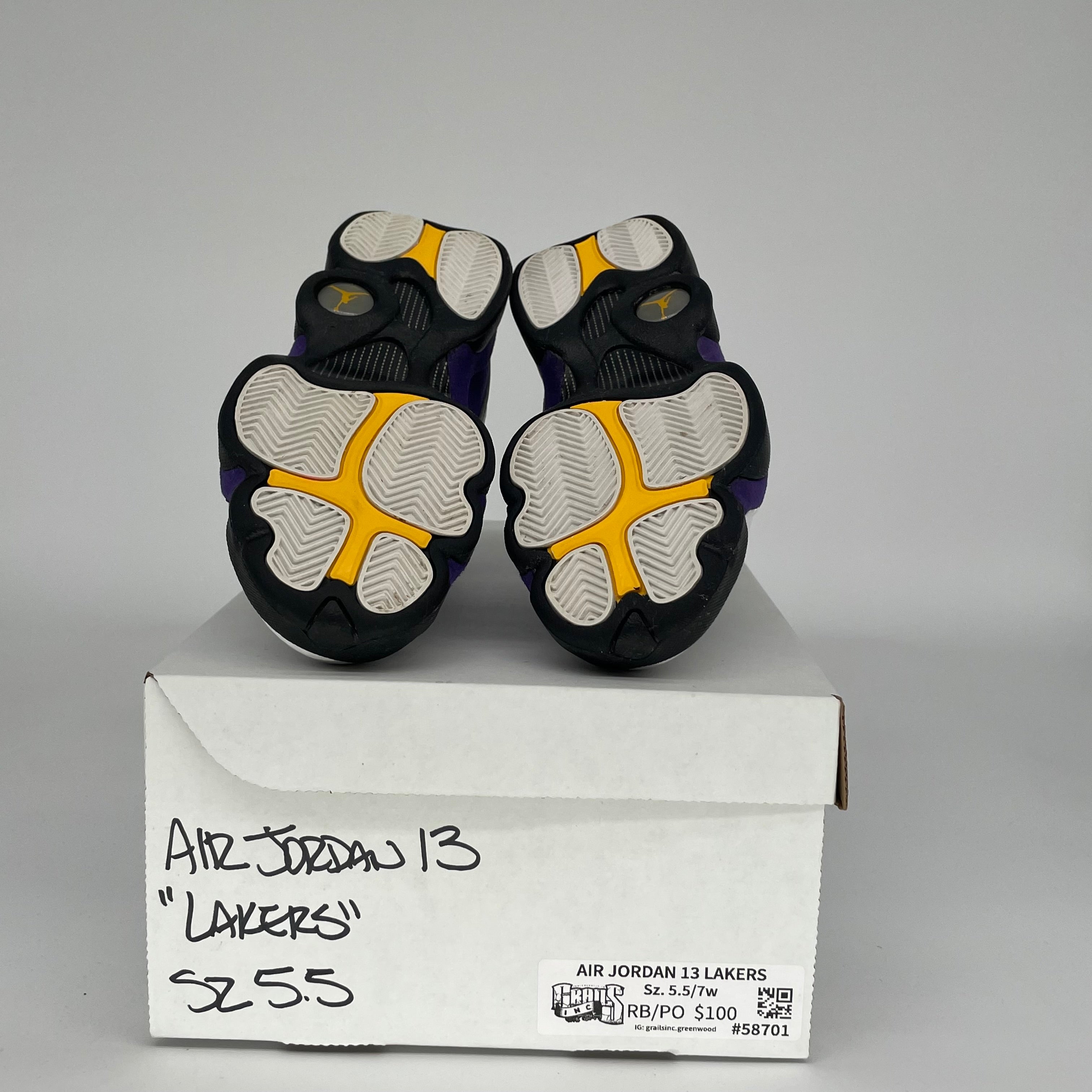 AIR JORDAN 13 LAKERS SIZE 5.5Y 884129-105