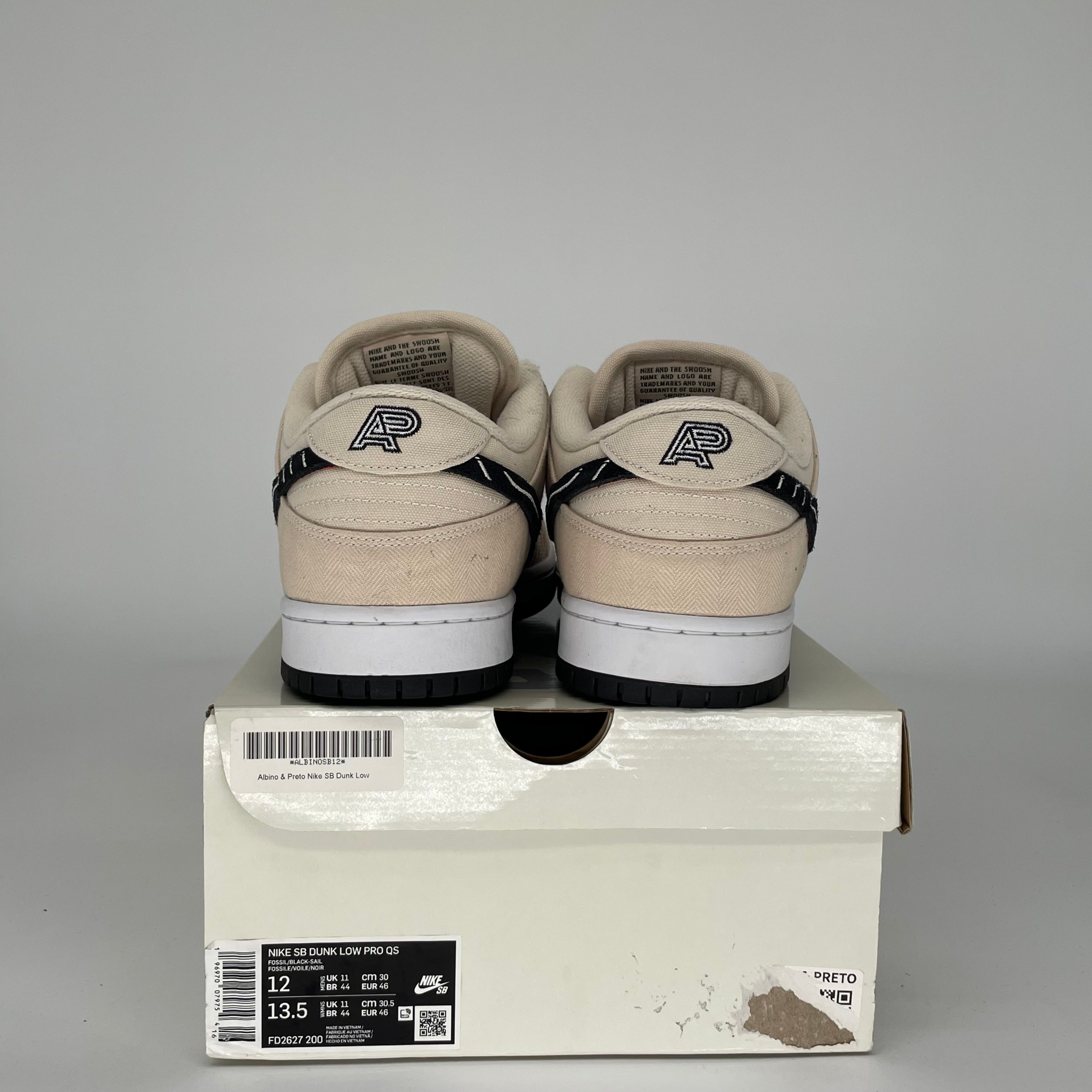 NIKE SB DUNK LOW ALBINO & PRETO SIZE 12 FD2627-200