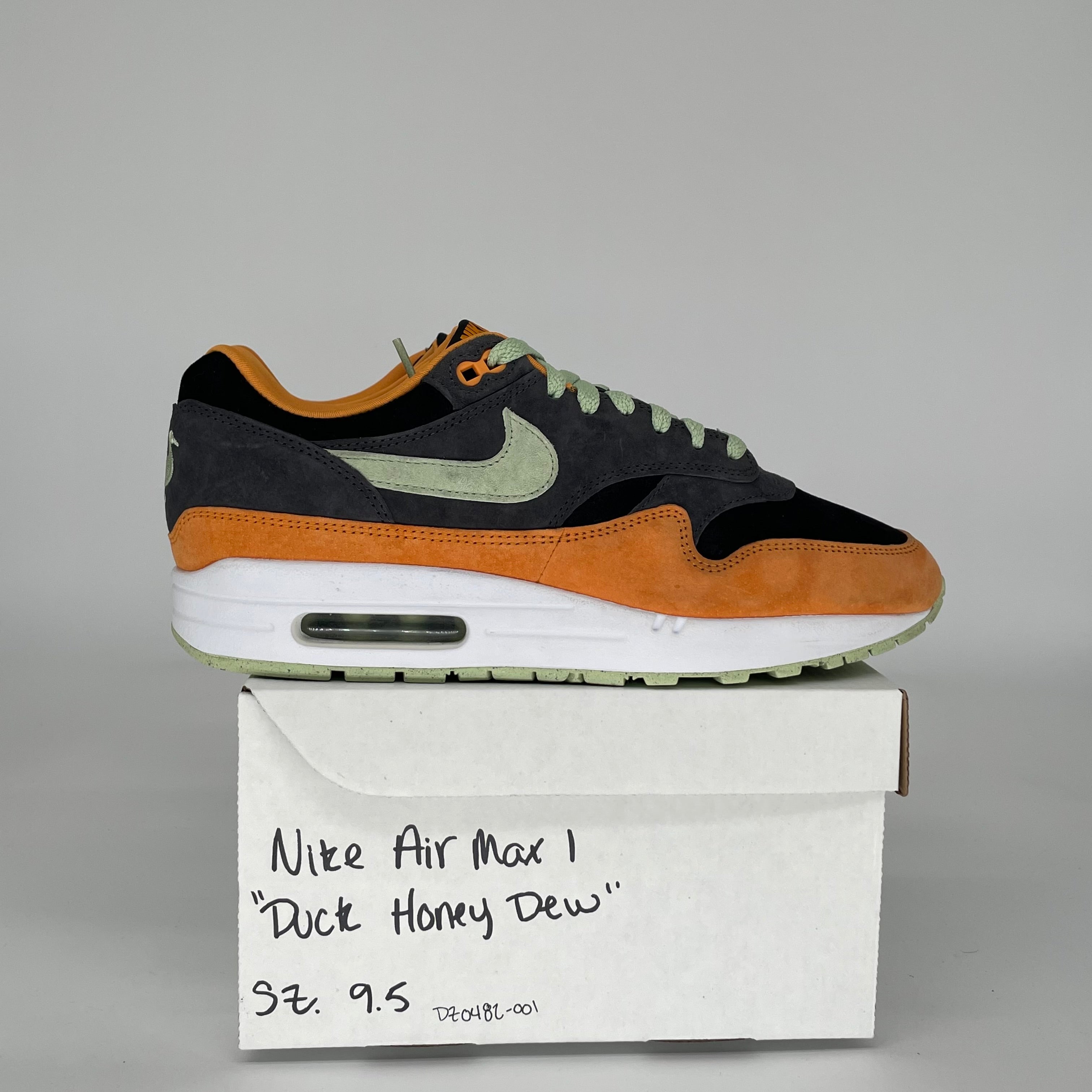 NIKE AIR MAX 1 DUCK HONEY DEW SIZE 9.5 DZ0482-001