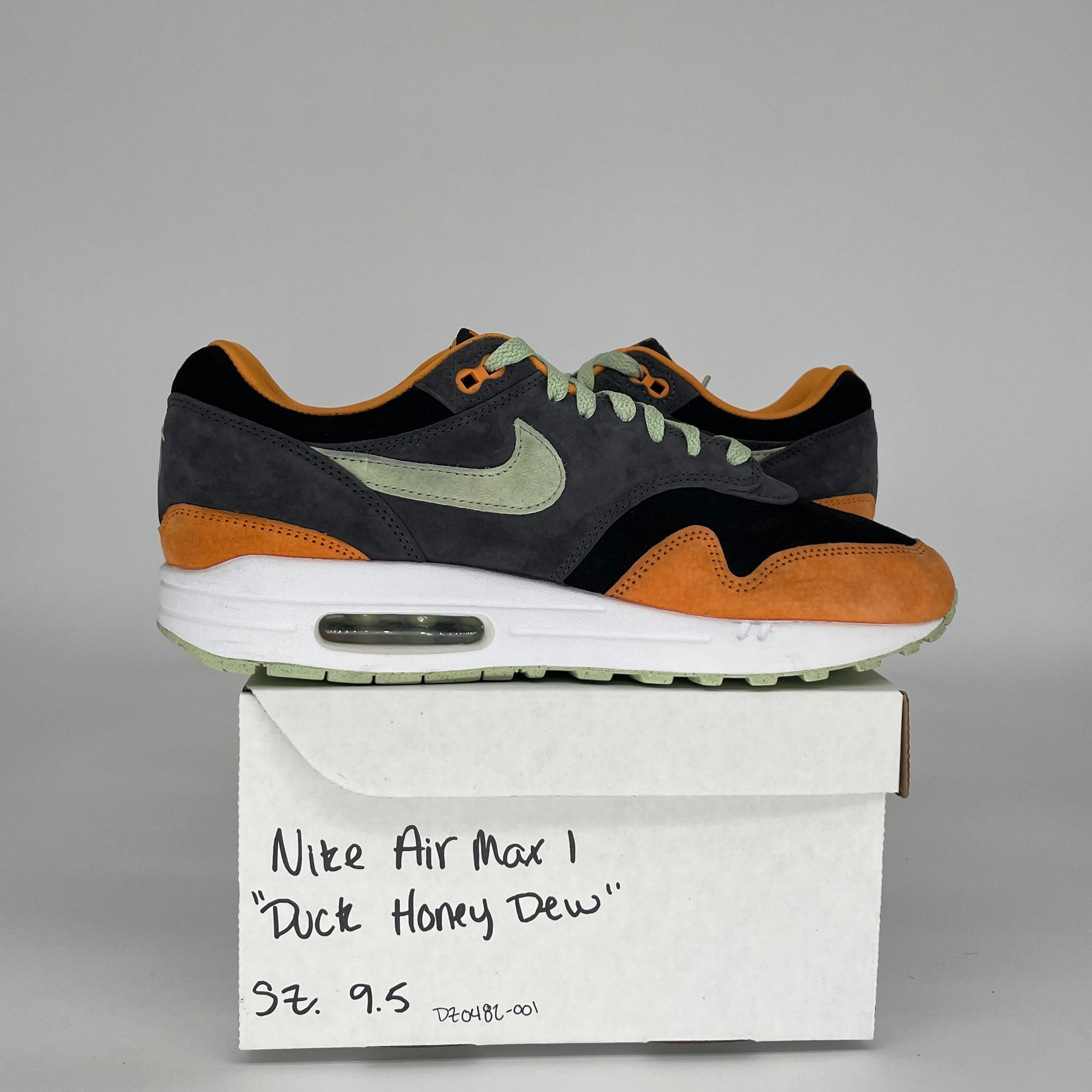 NIKE AIR MAX 1 DUCK HONEY DEW SIZE 9.5 DZ0482-001