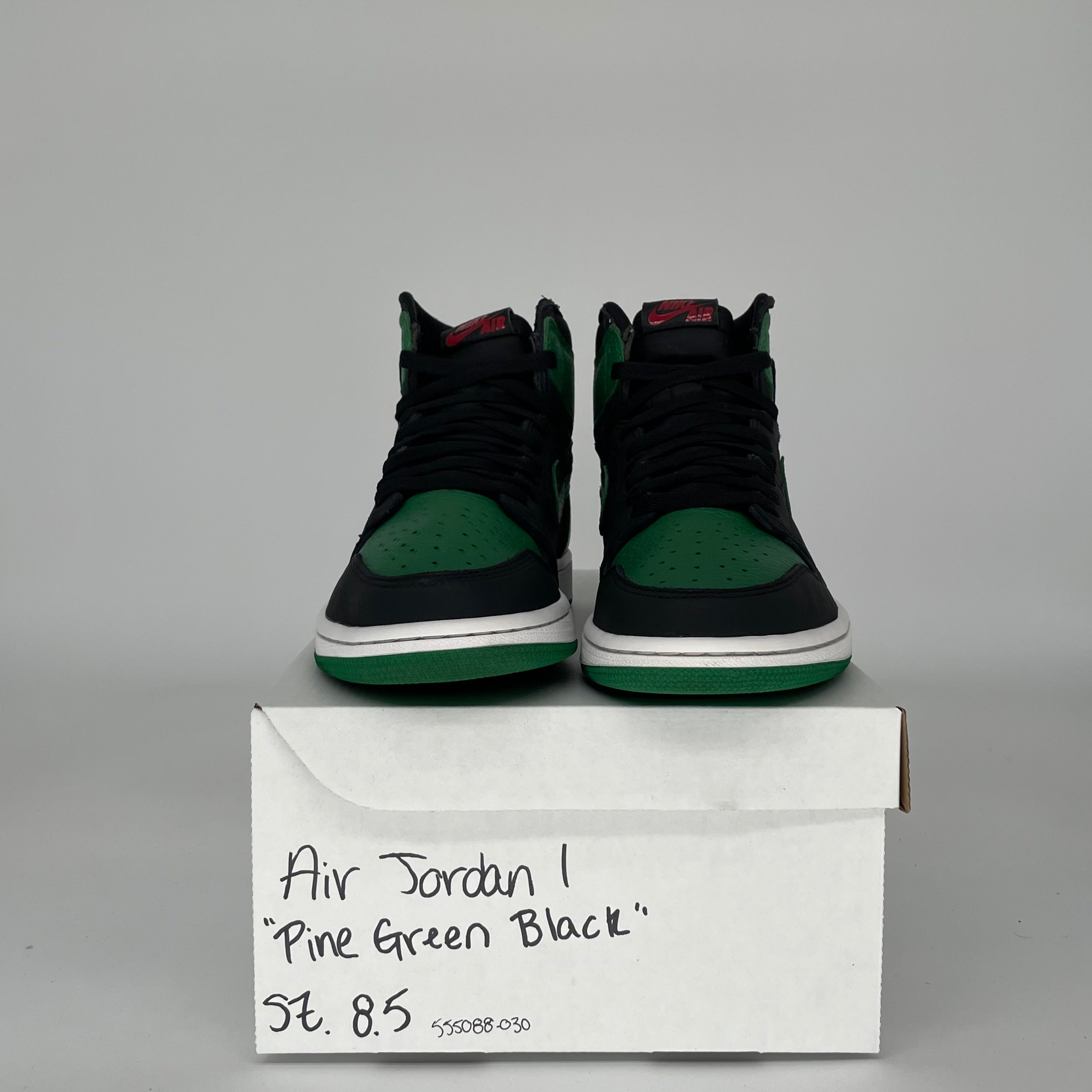 AIR JORDAN 1 PINE GREEN BLACK SIZE 8.5 555088-030