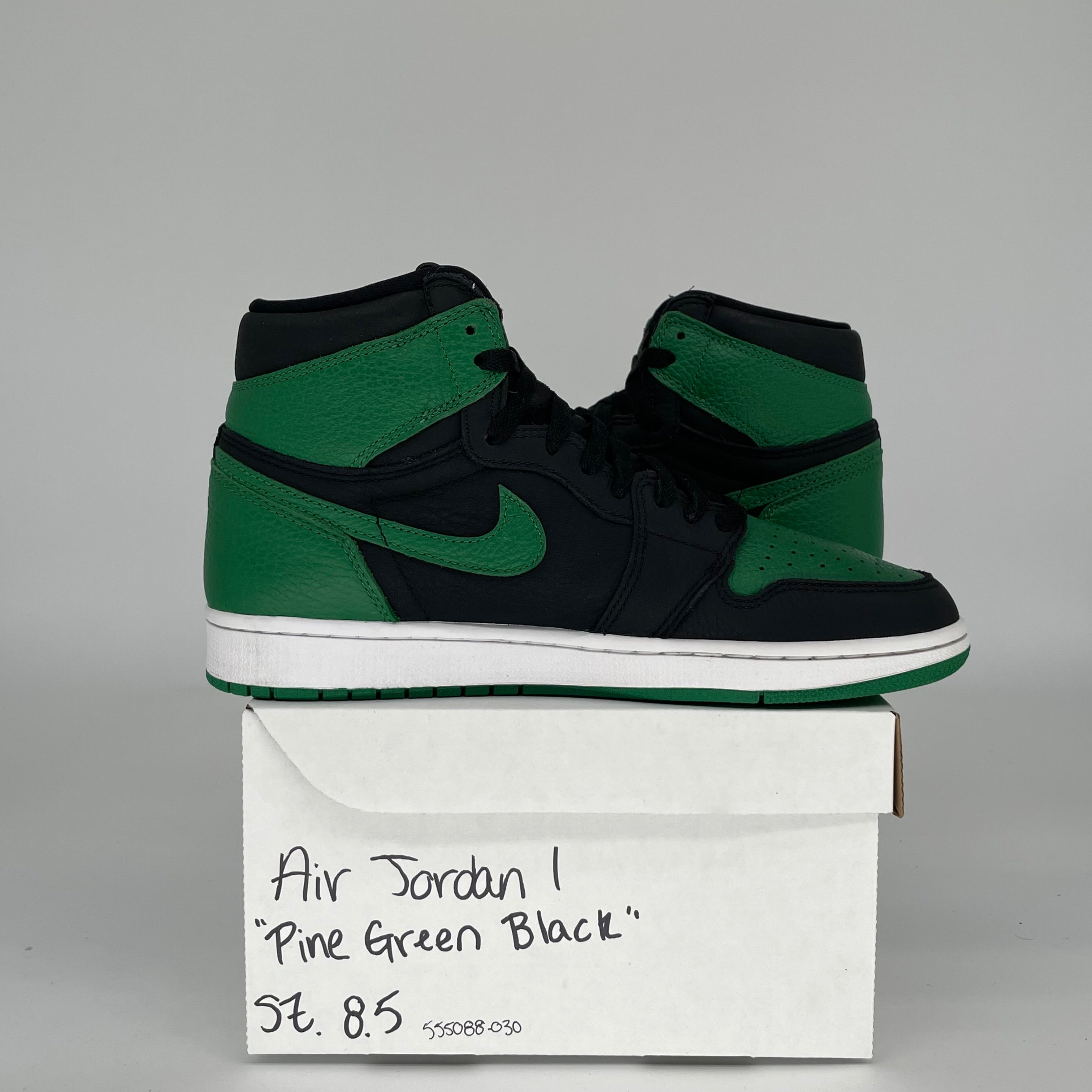 AIR JORDAN 1 PINE GREEN BLACK SIZE 8.5 555088-030