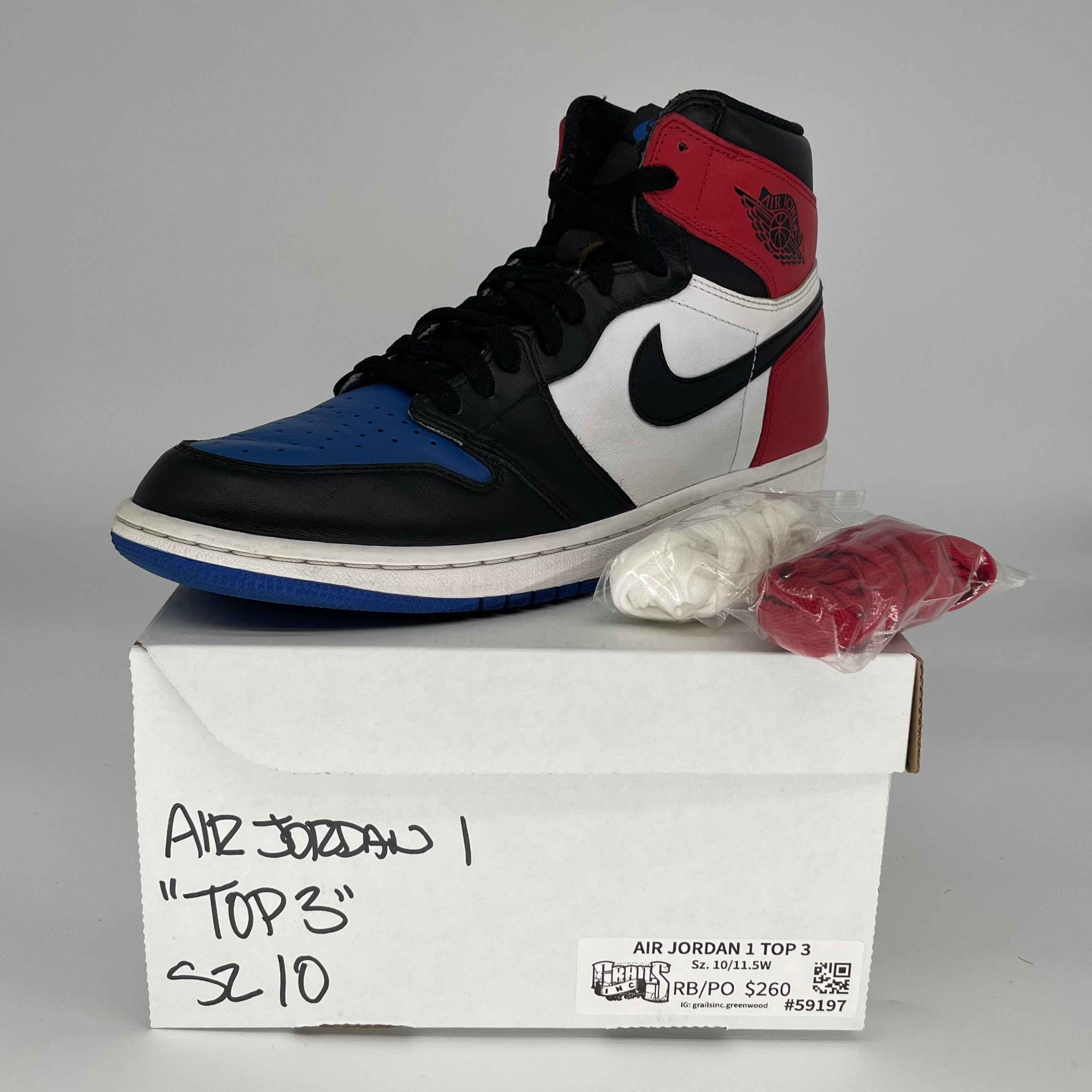 AIR JORDAN 1 TOP 3 SIZE 10 555088-026