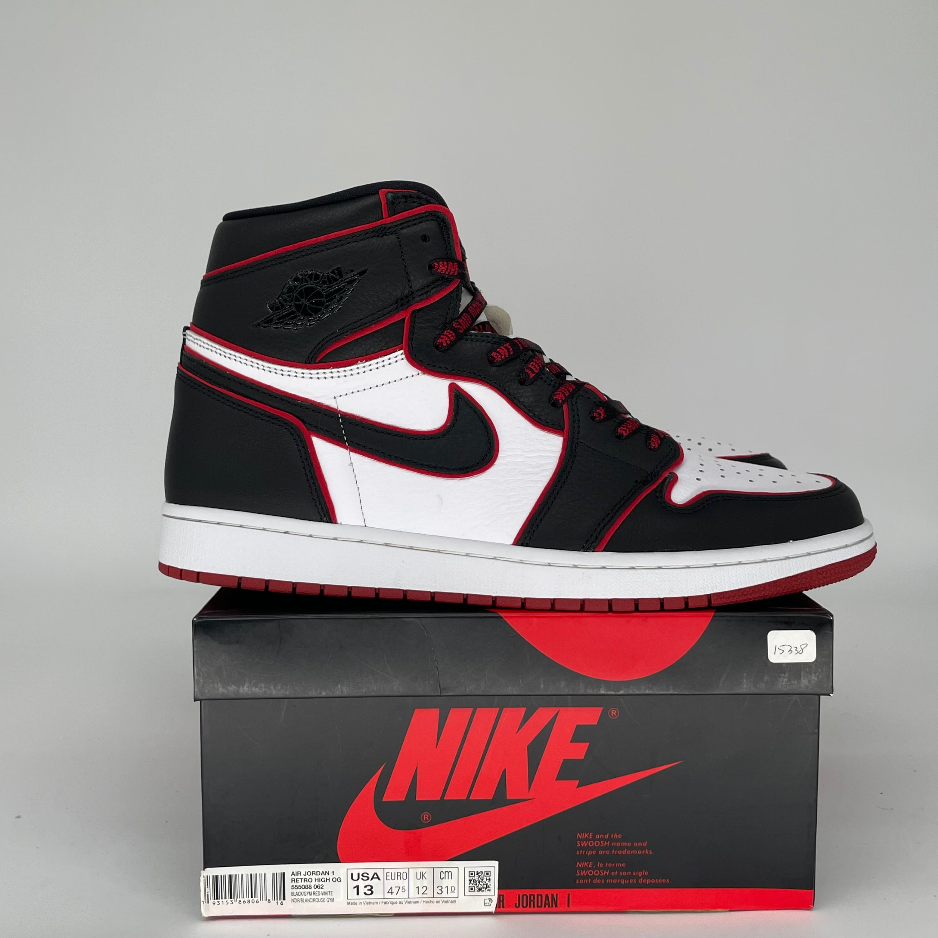 AIR JORDAN 1 BLOODLINE SIZE 13 555088-062