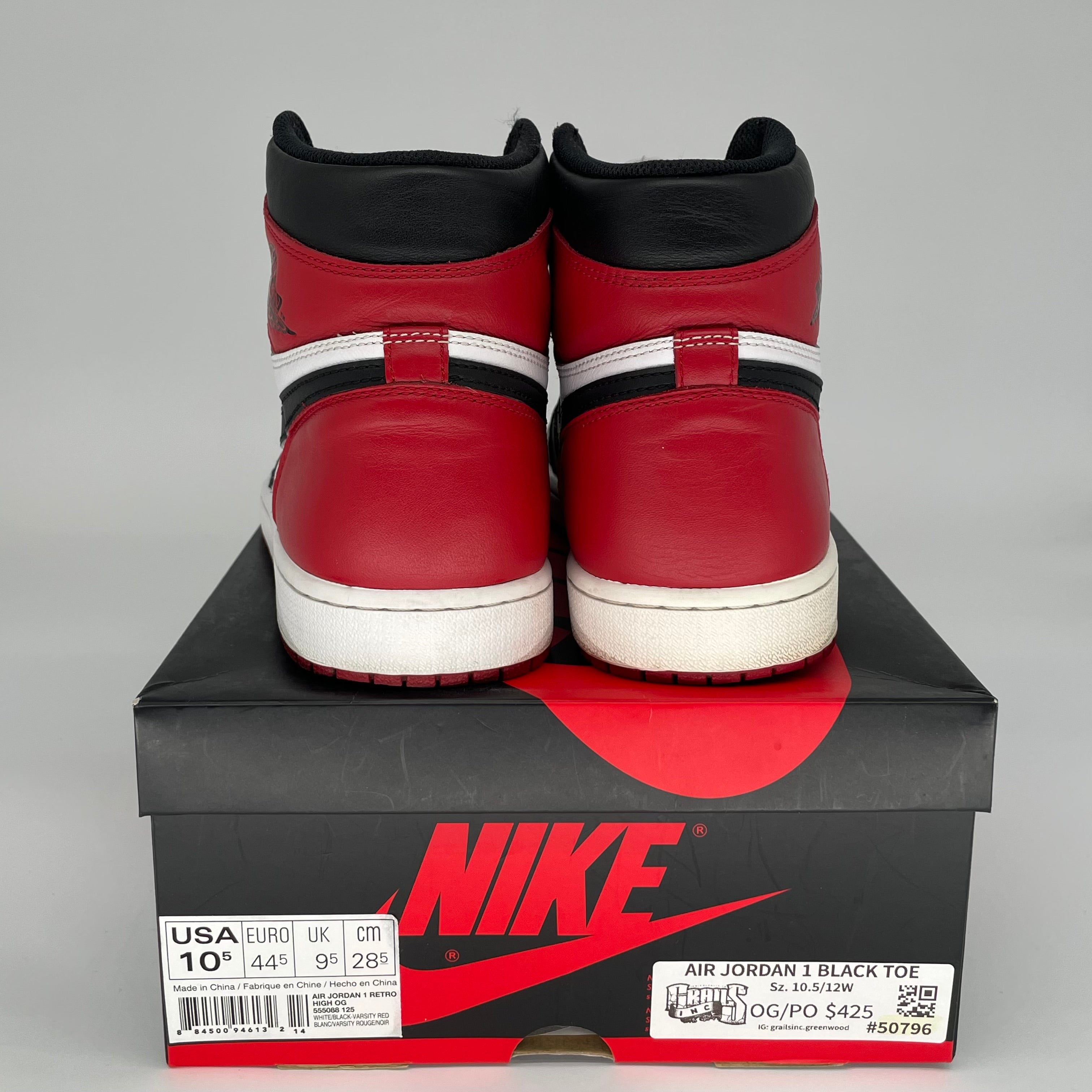 AIR JORDAN 1 BLACK TOE SIZE 10.5 555088-125