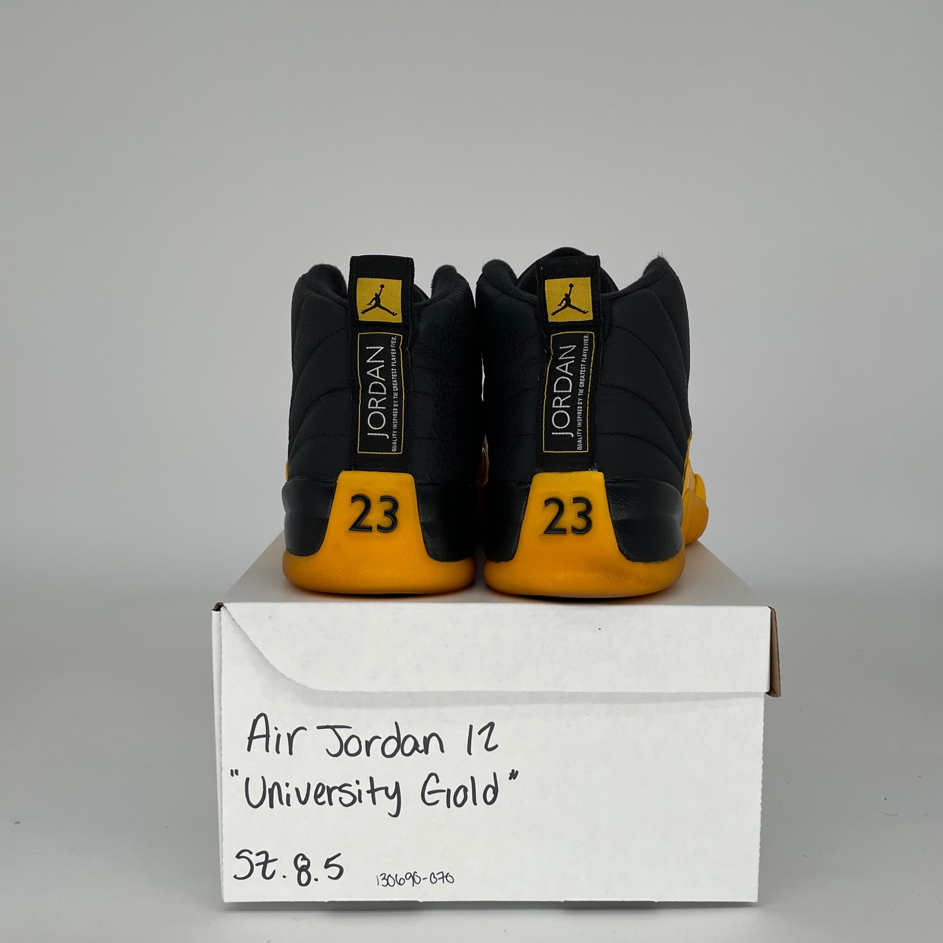 AIR JORDAN 12 UNIVERSITY GOLD SIZE 8.5 130690-070