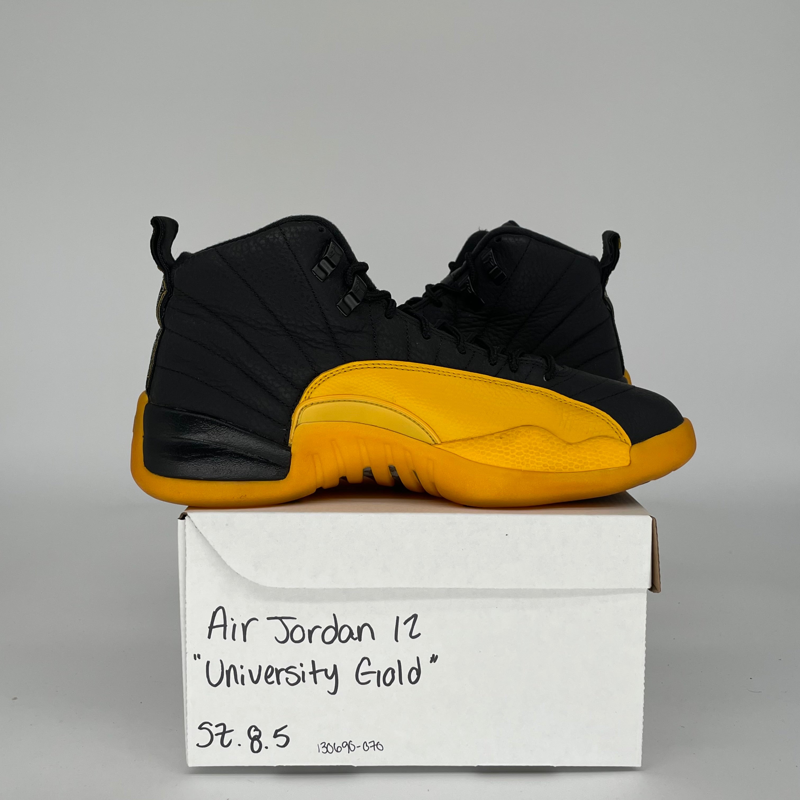 AIR JORDAN 12 UNIVERSITY GOLD SIZE 8.5 130690-070