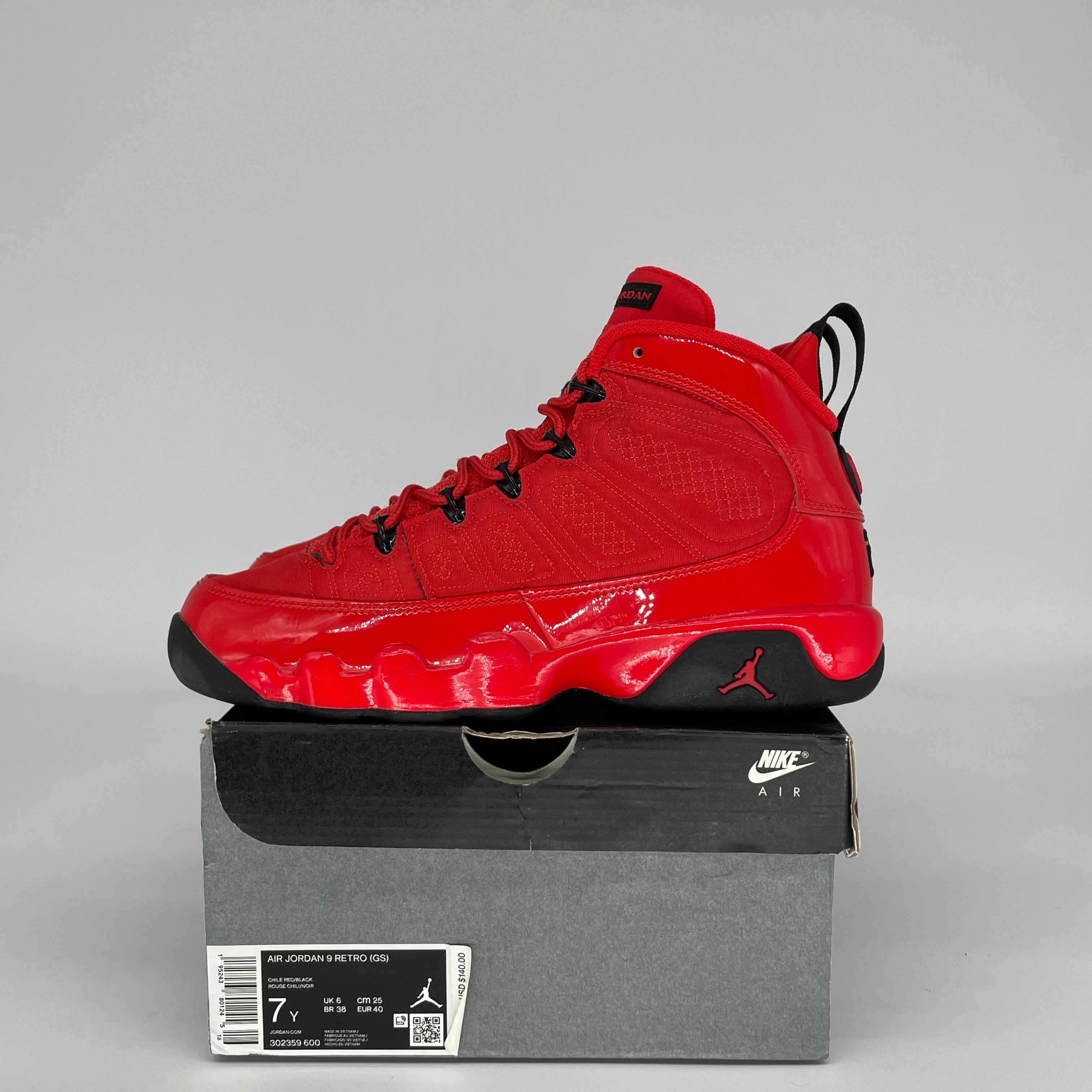 AIR JORDAN 9 CHILE RED SIZE 7Y 302359-600