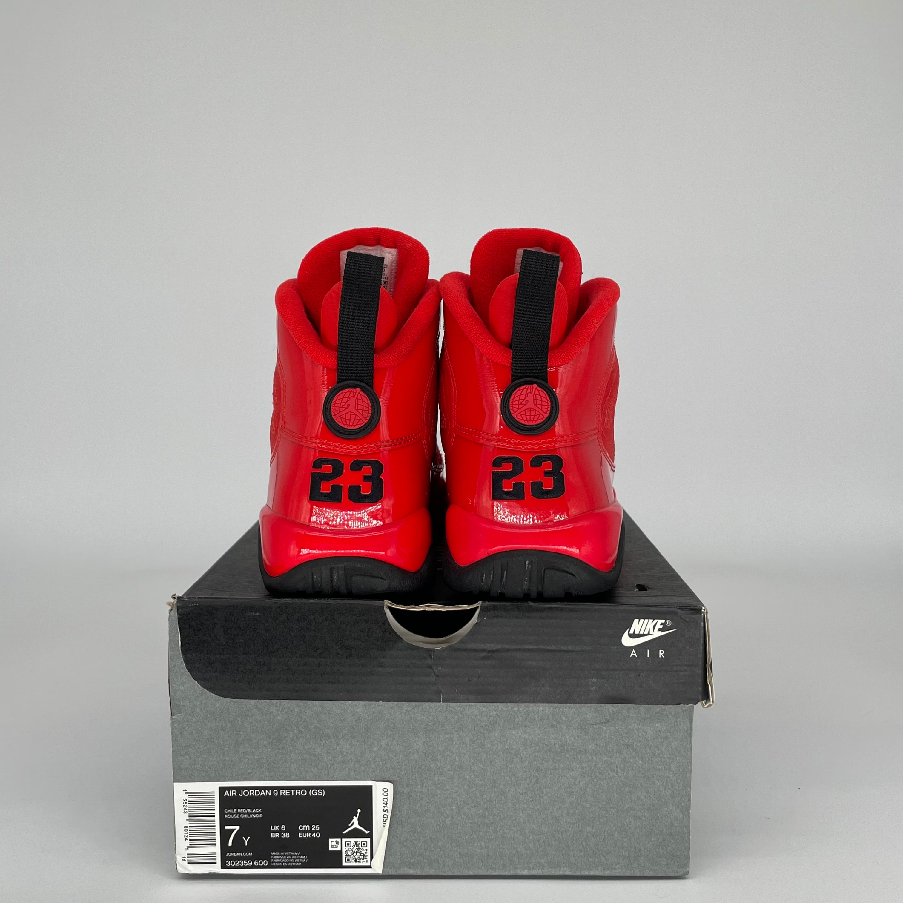 AIR JORDAN 9 CHILE RED SIZE 7Y 302359-600