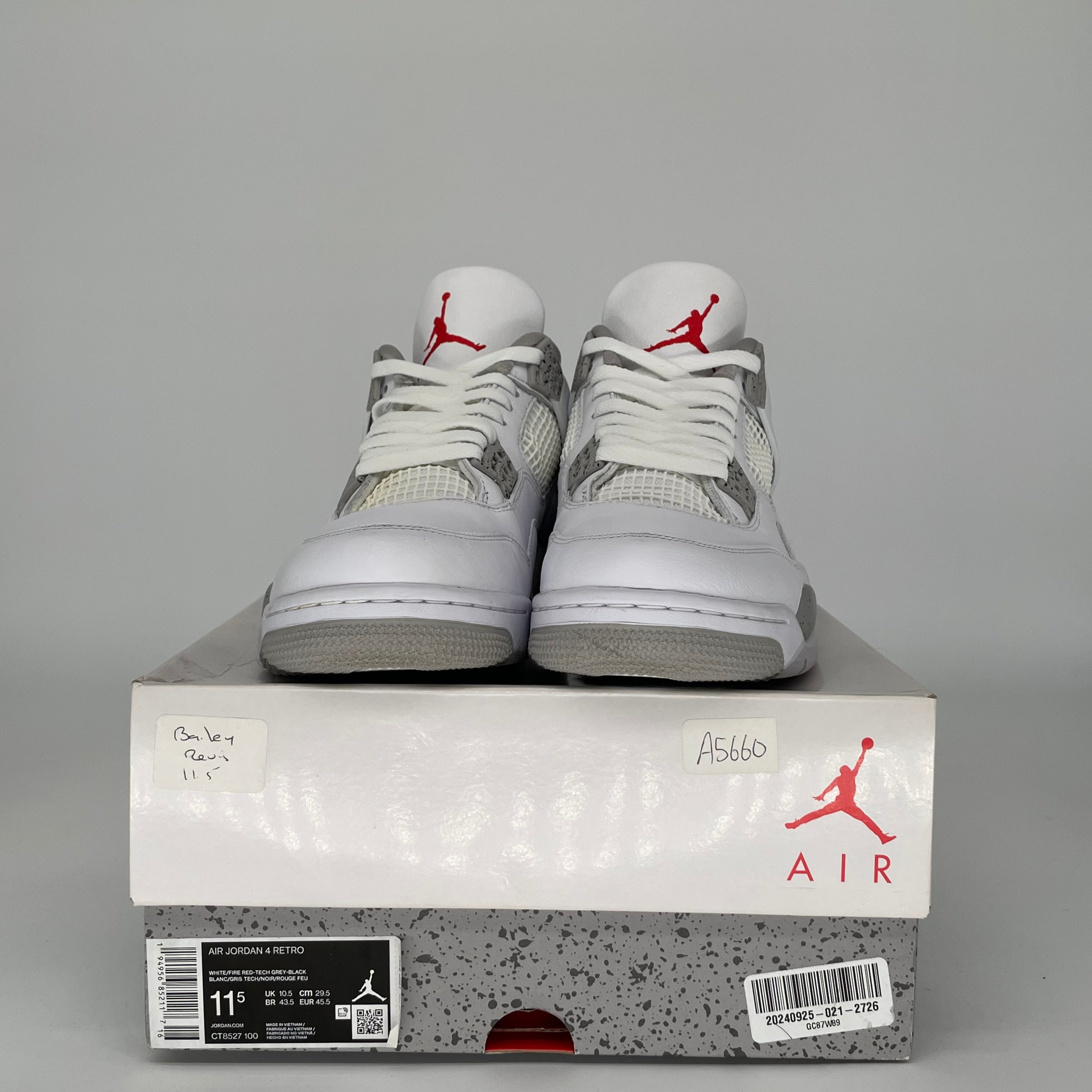 AIR JORDAN 4 WHITE OREO SIZE 11.5 CT8527-100