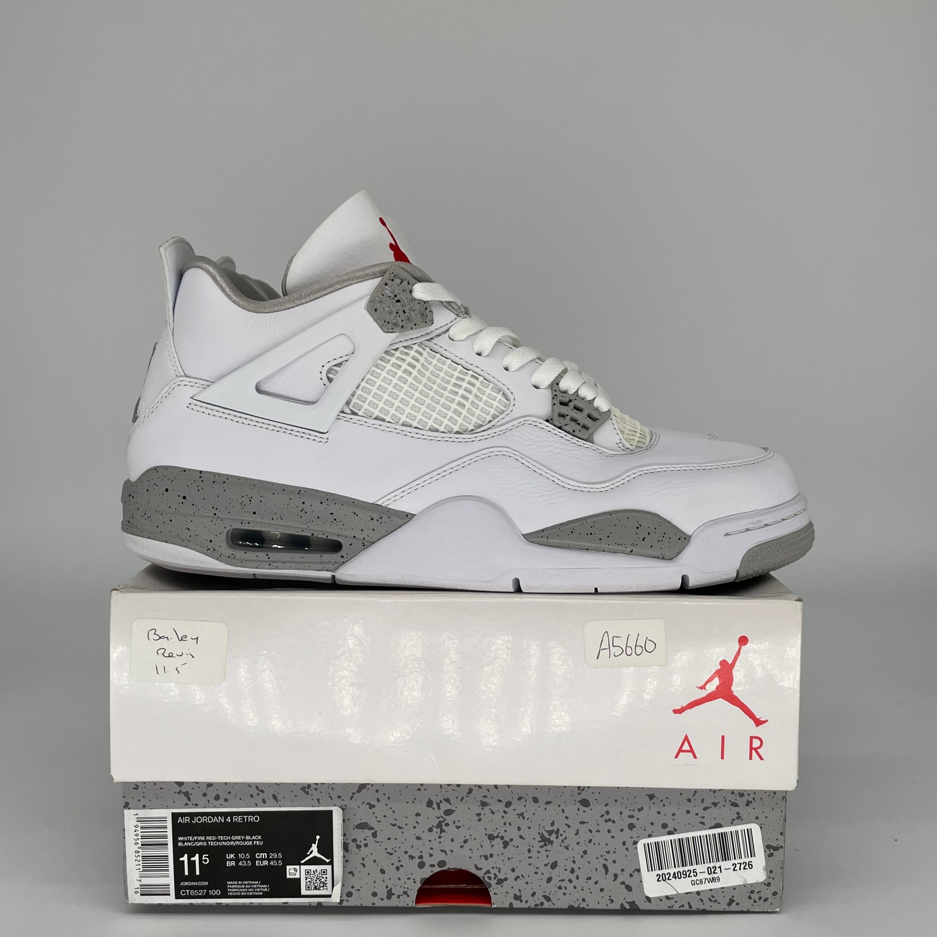 AIR JORDAN 4 WHITE OREO SIZE 11.5 CT8527-100