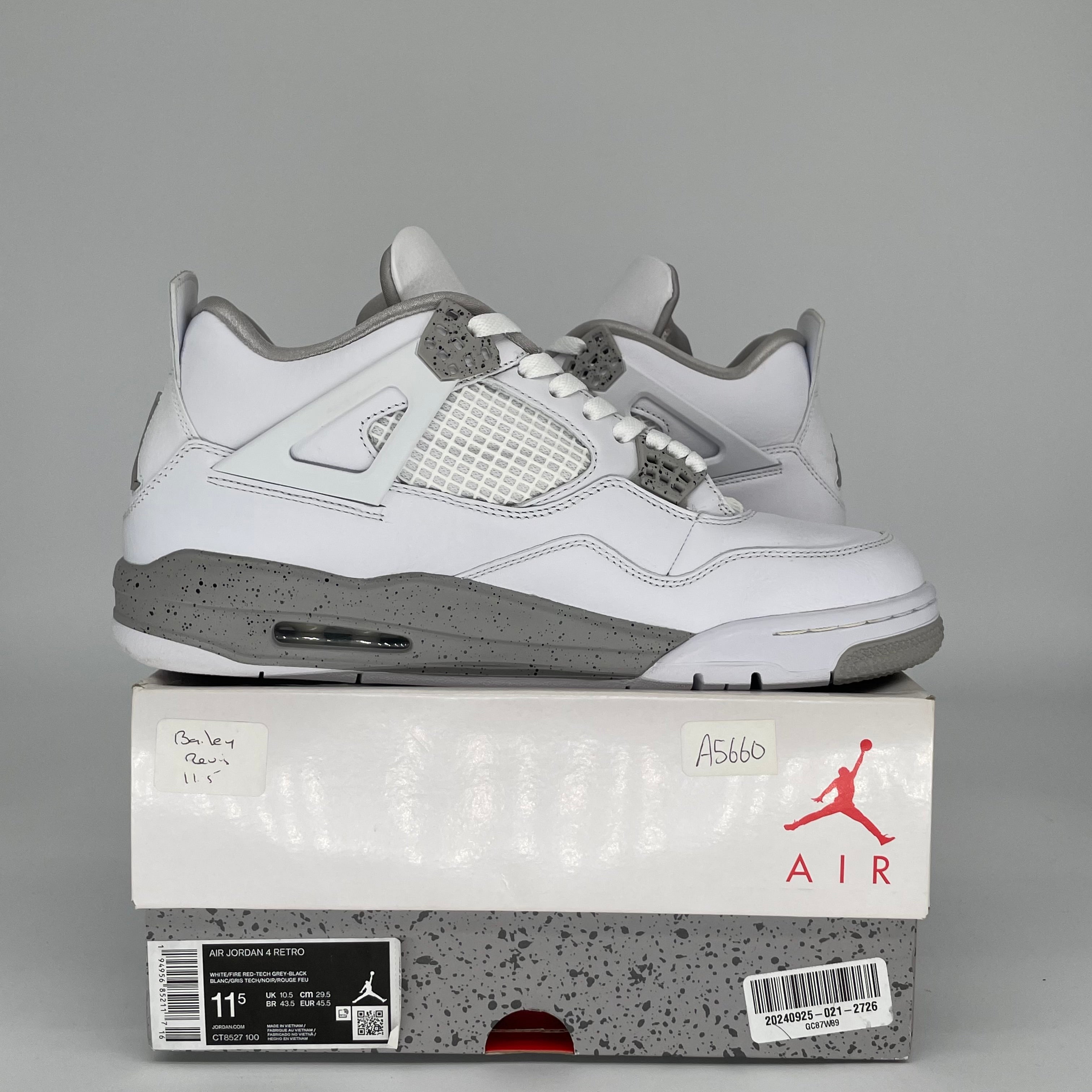 AIR JORDAN 4 WHITE OREO SIZE 11.5 CT8527-100