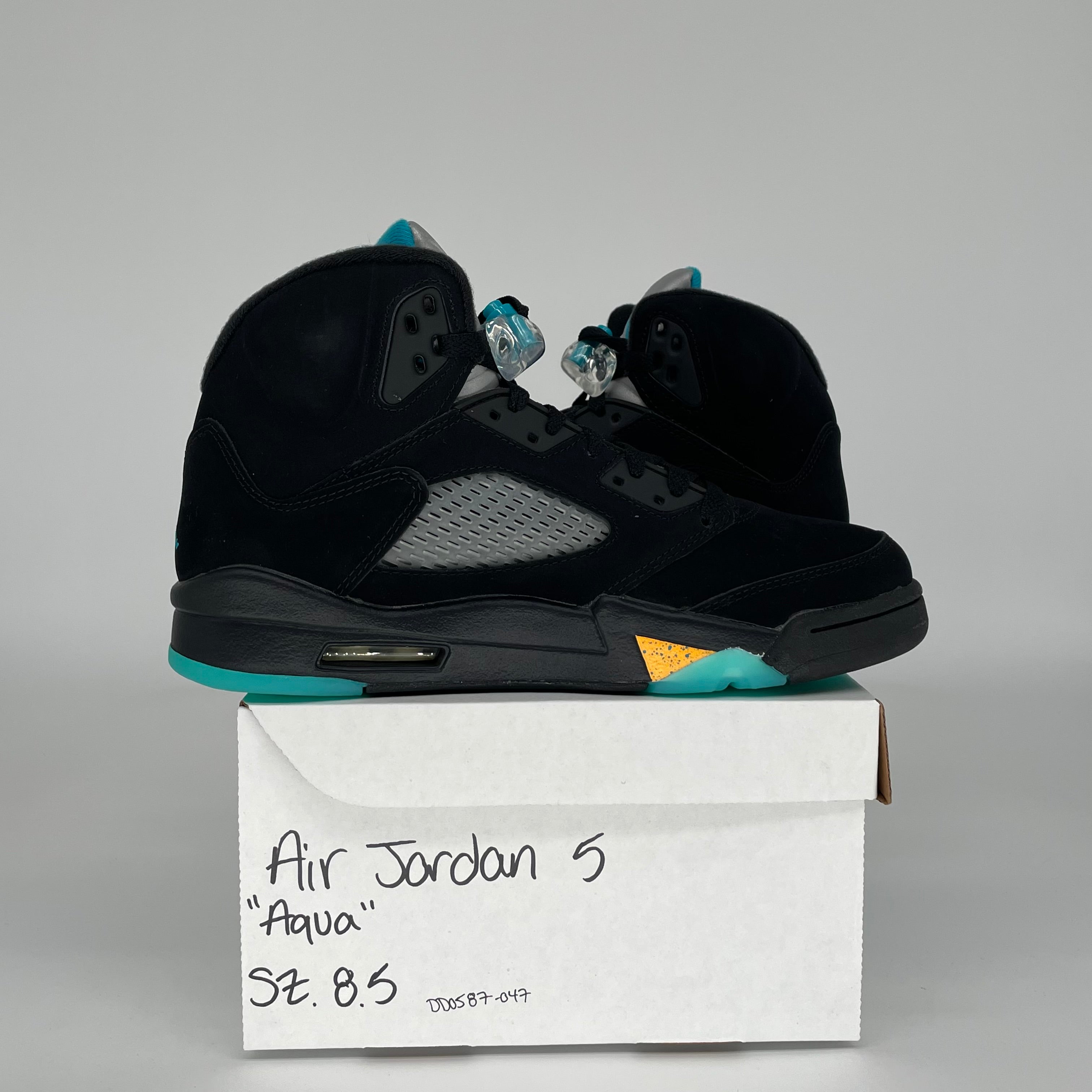 AIR JORDAN 5 AQUA SIZE 8.5 DD0587-047