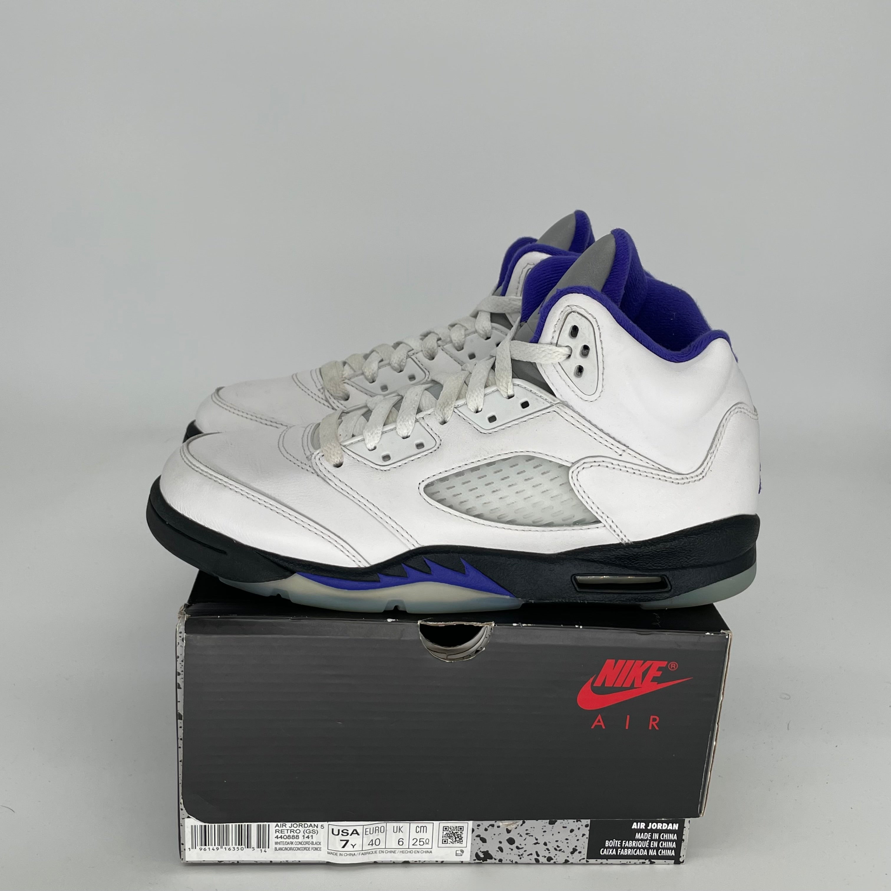 AIR JORDAN 5 DARK CONCORD SIZE 7Y 440888-141