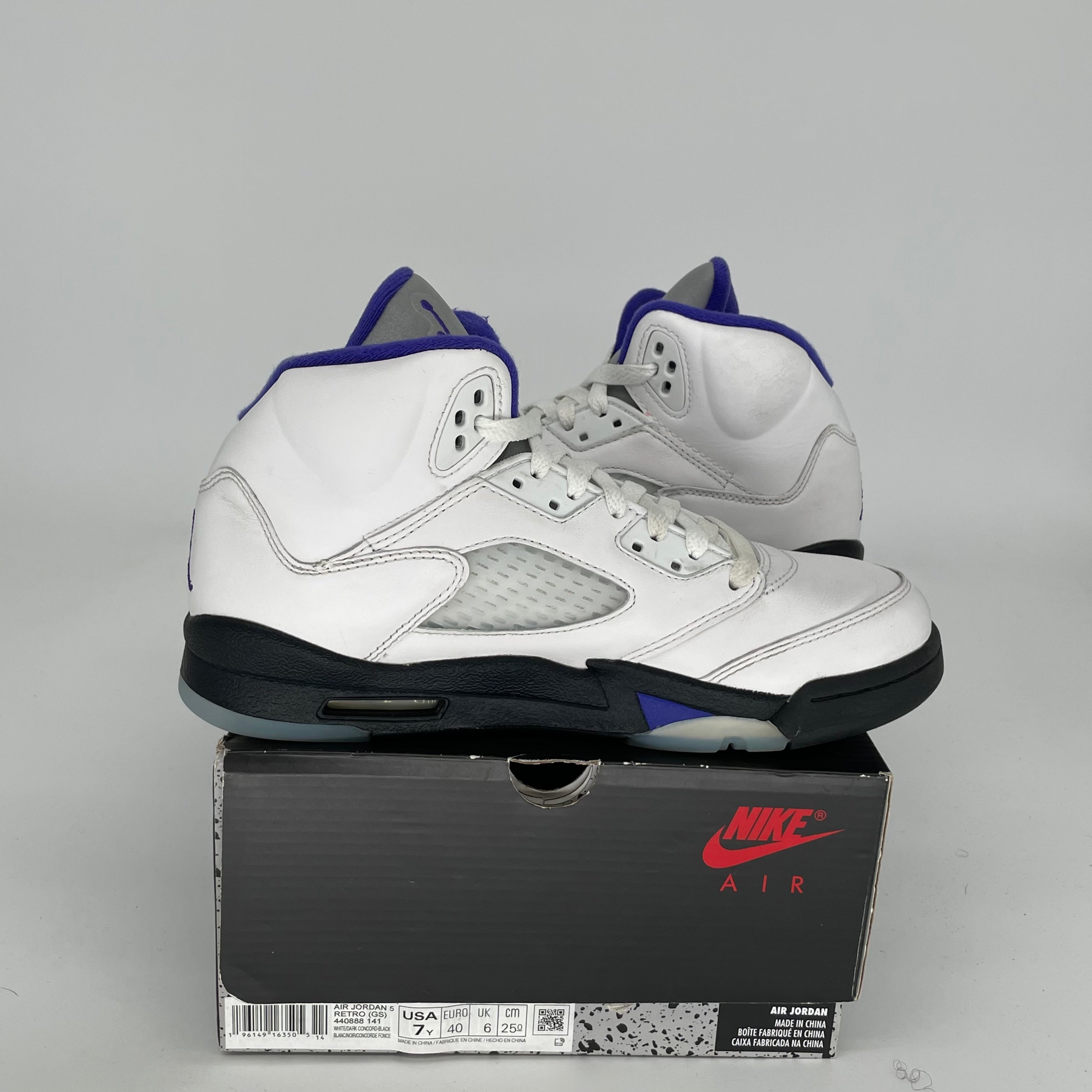 AIR JORDAN 5 DARK CONCORD SIZE 7Y 440888-141